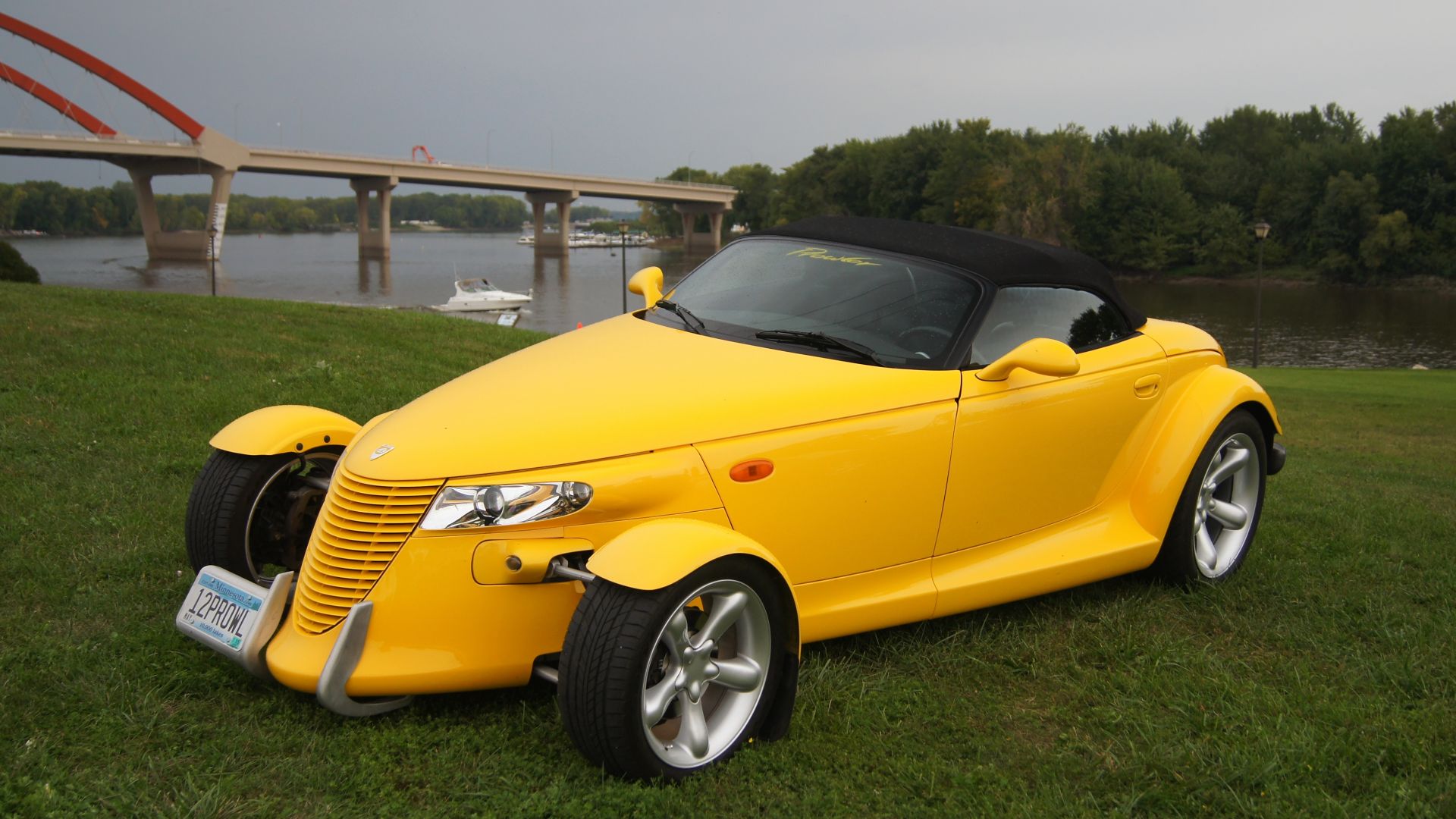File:1999 Plymouth Prowler (15118085727).jpg