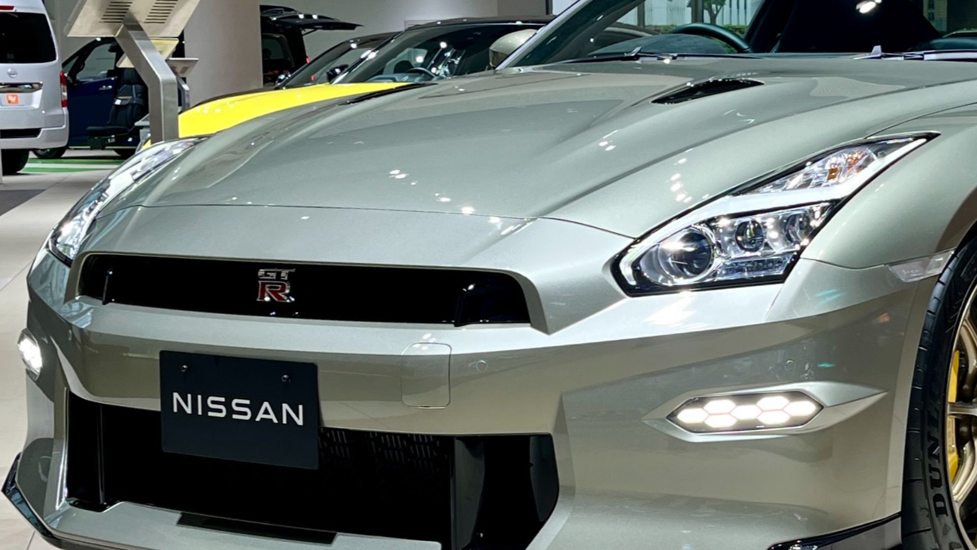 File:Nissan GT-R T-spec MY2024, front, 2023.jpg