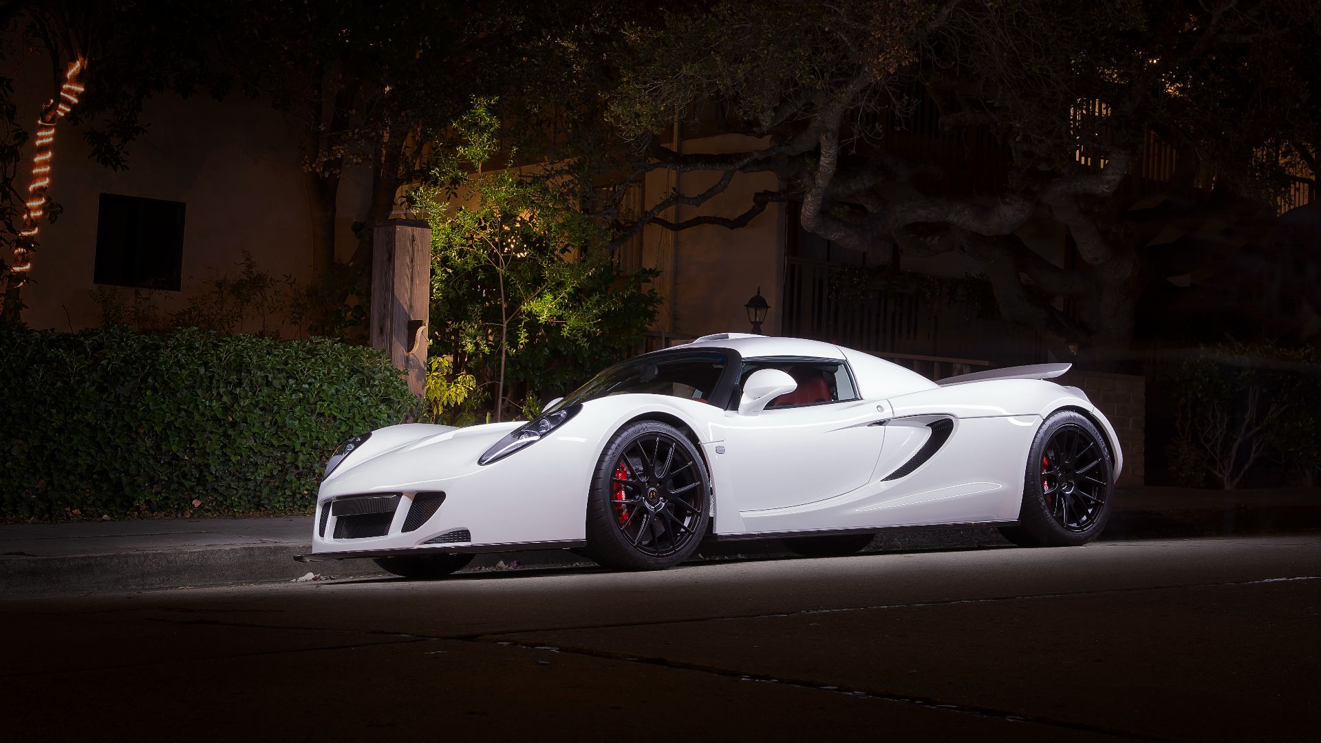 File:White Hennessey Venom Gt (15036028446).jpg