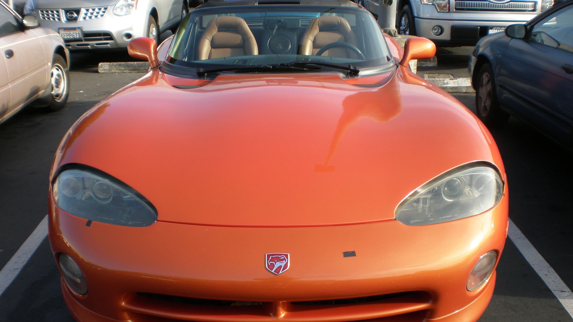 File:Orange Dodge Viper SRT-10 front.JPG