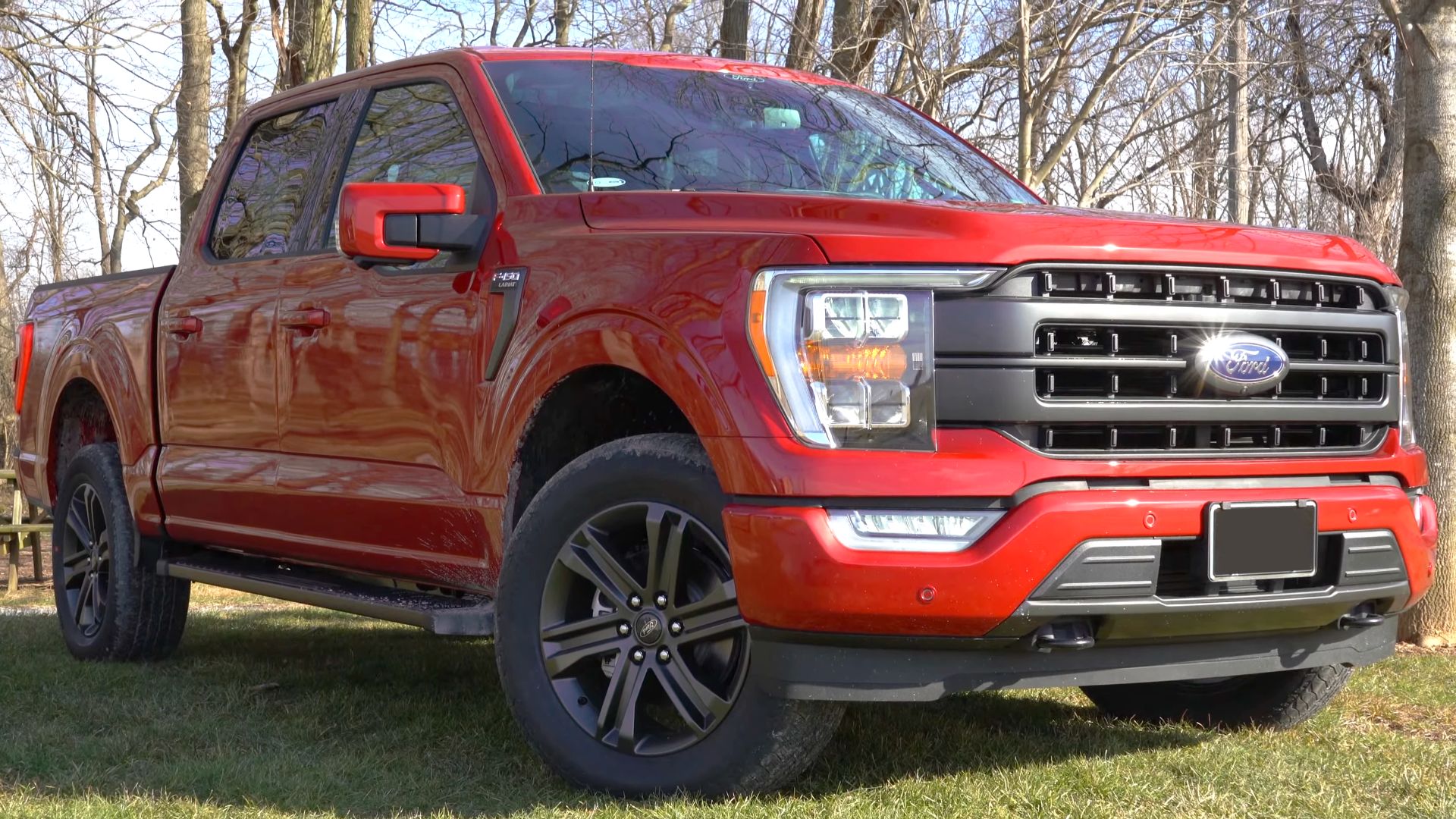 File:2021 Ford F-150 (fourteenth generation) front view 01.png