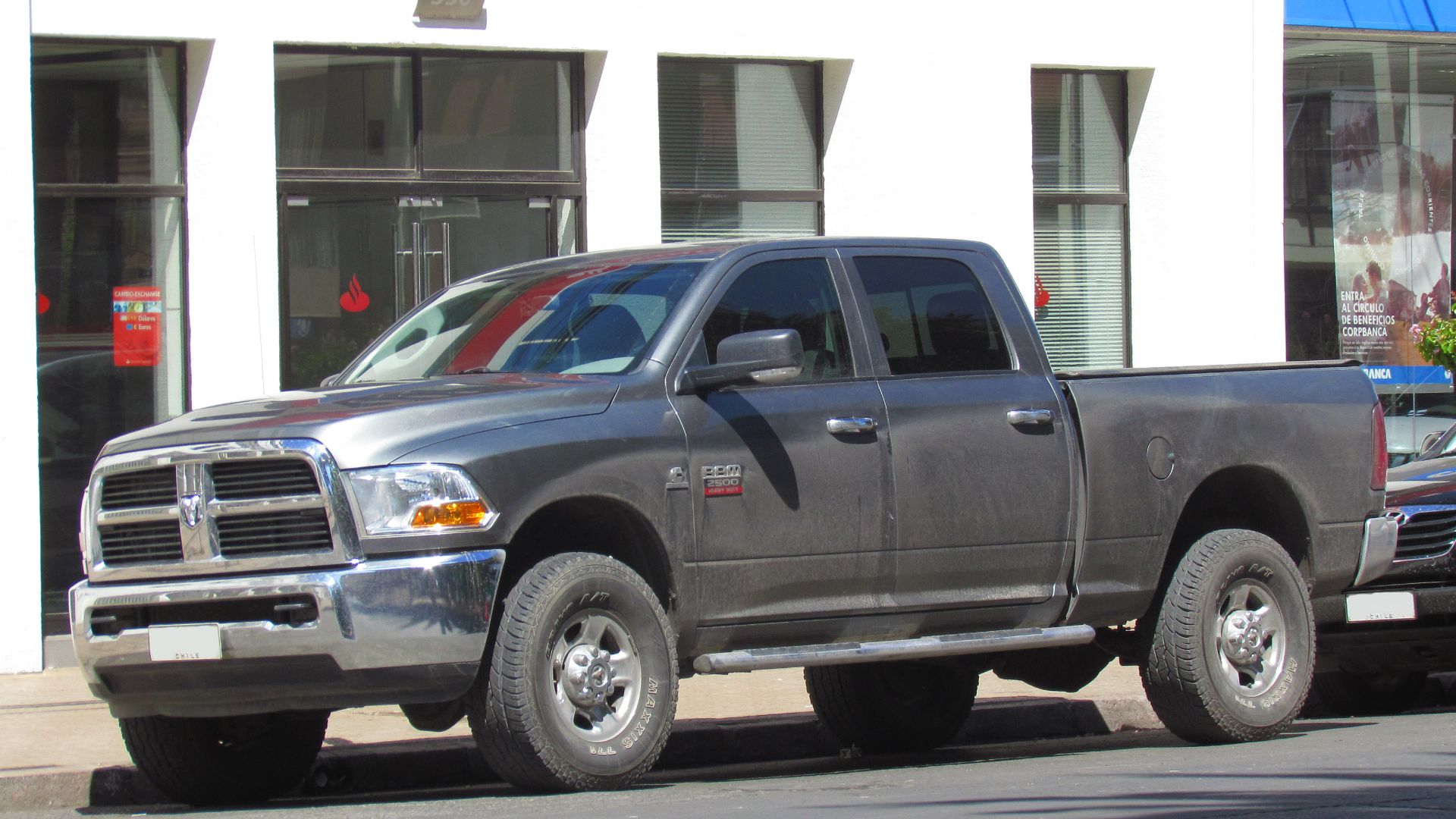 File:Ram 2500 SLT Heavy Duty Quad Cab 2012 (12530261853).jpg