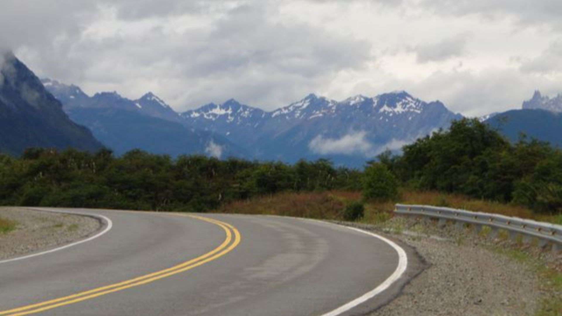 File:Ruta 40 near Bariloche (Argentina).jpg