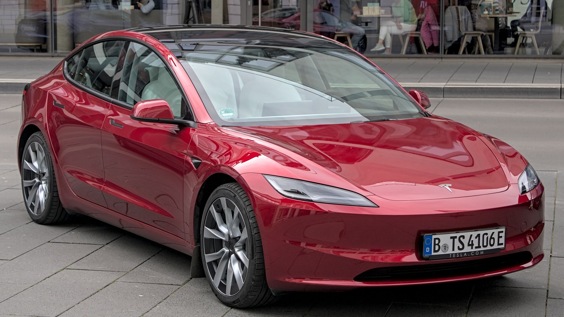 File:Tesla Model 3 (2023) Autofrühling Ulm IMG 9282 (cropped).jpg