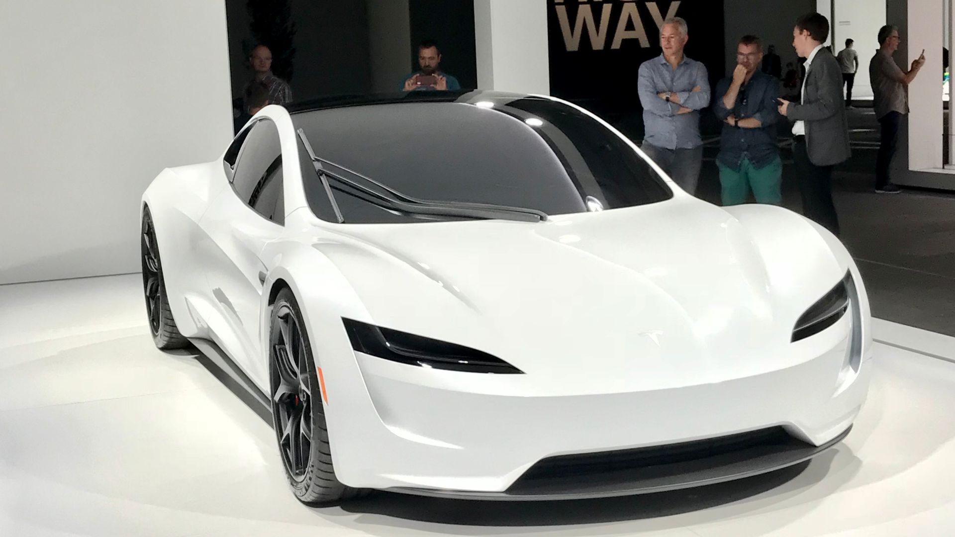 File:Tesla Roadster, Grand Basel 2018 02.jpg