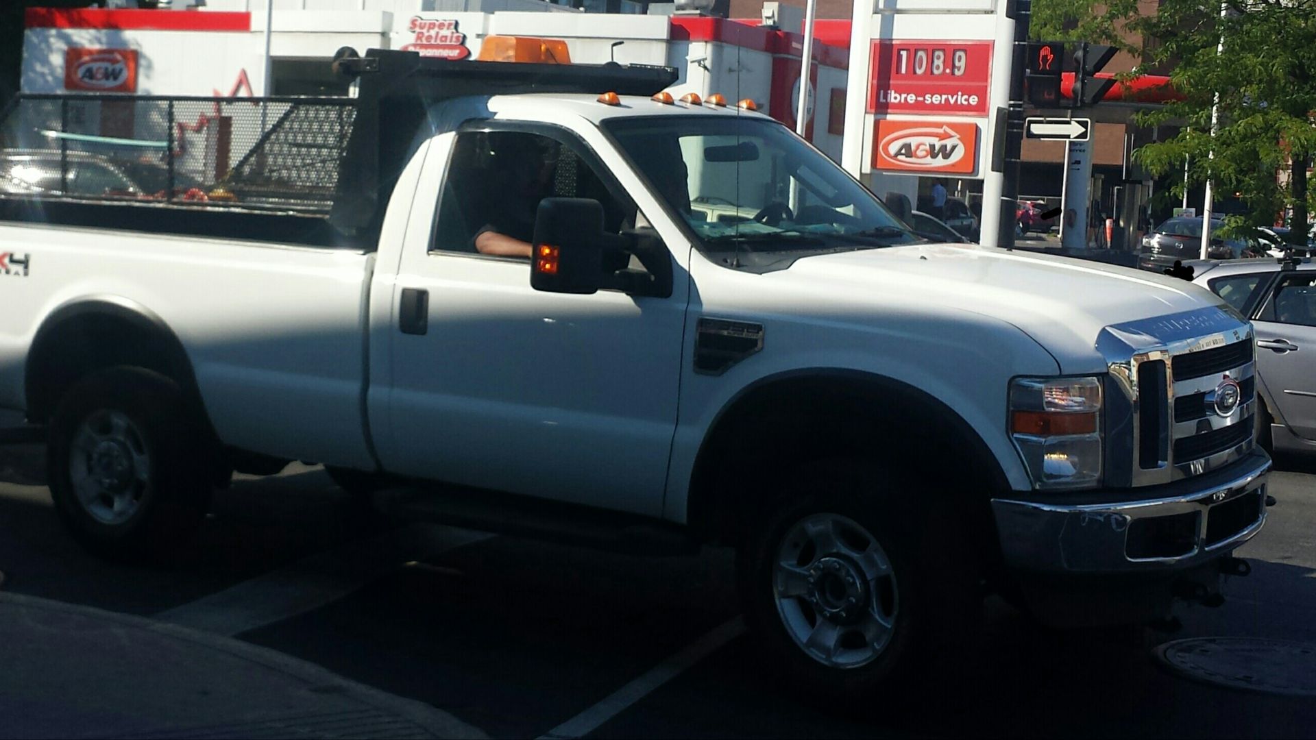 File:'08-'10 Ford F-350 Super Duty FX4 Regular Cab.jpg