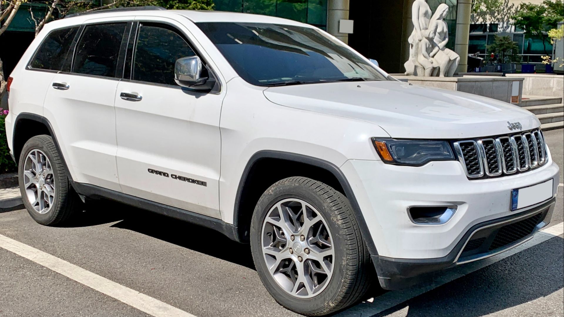 File:0 Jeep Grand Cherokee (WK2, 2017) 1.jpg