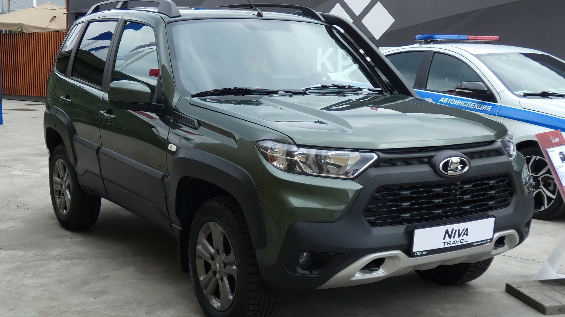 File:Lada Niva Travel during the