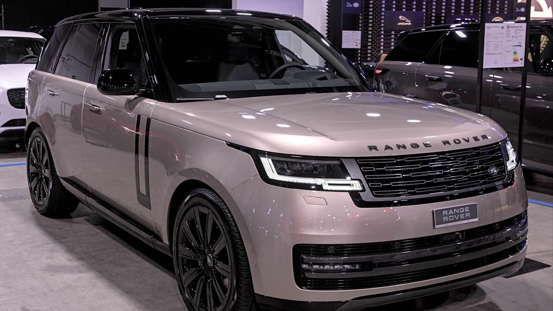 File:Land Rover Range Rover (5th generation) Auto Zuerich 2023 1X7A1237.jpg