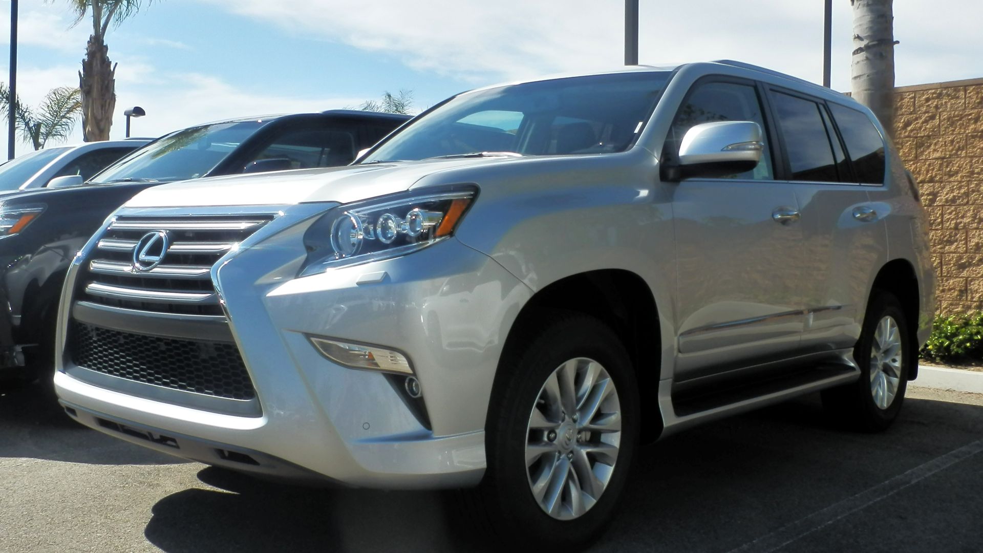 File:Lexus GX P4250851.jpg