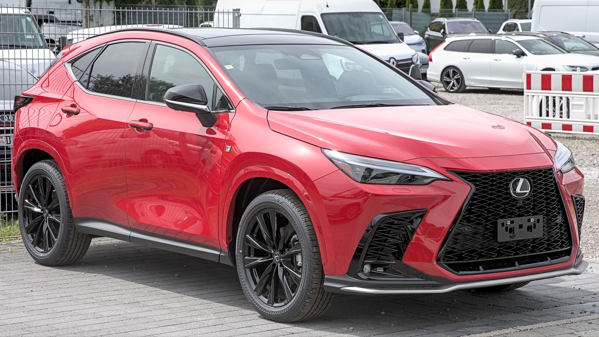 File:Lexus NX 350 (TAZA25) 1X7A0305.jpg