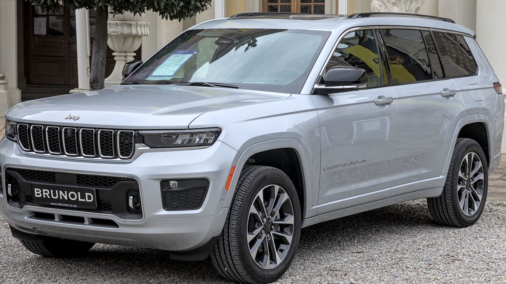 File:Jeep Grand Cherokee L Overland Automesse Ludwigsburg 2022 1X7A5918.jpg