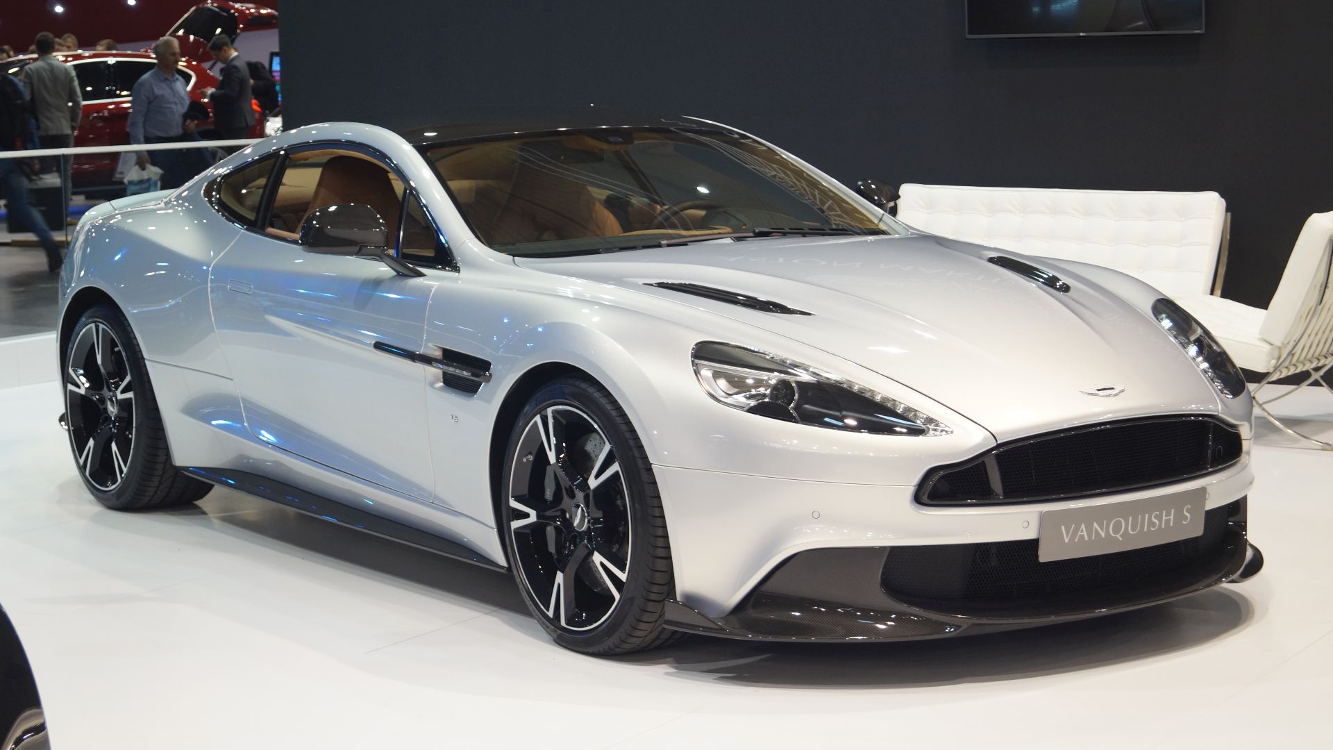 File:Aston Martin Vanquish S - prawy przód (MSP17).jpg