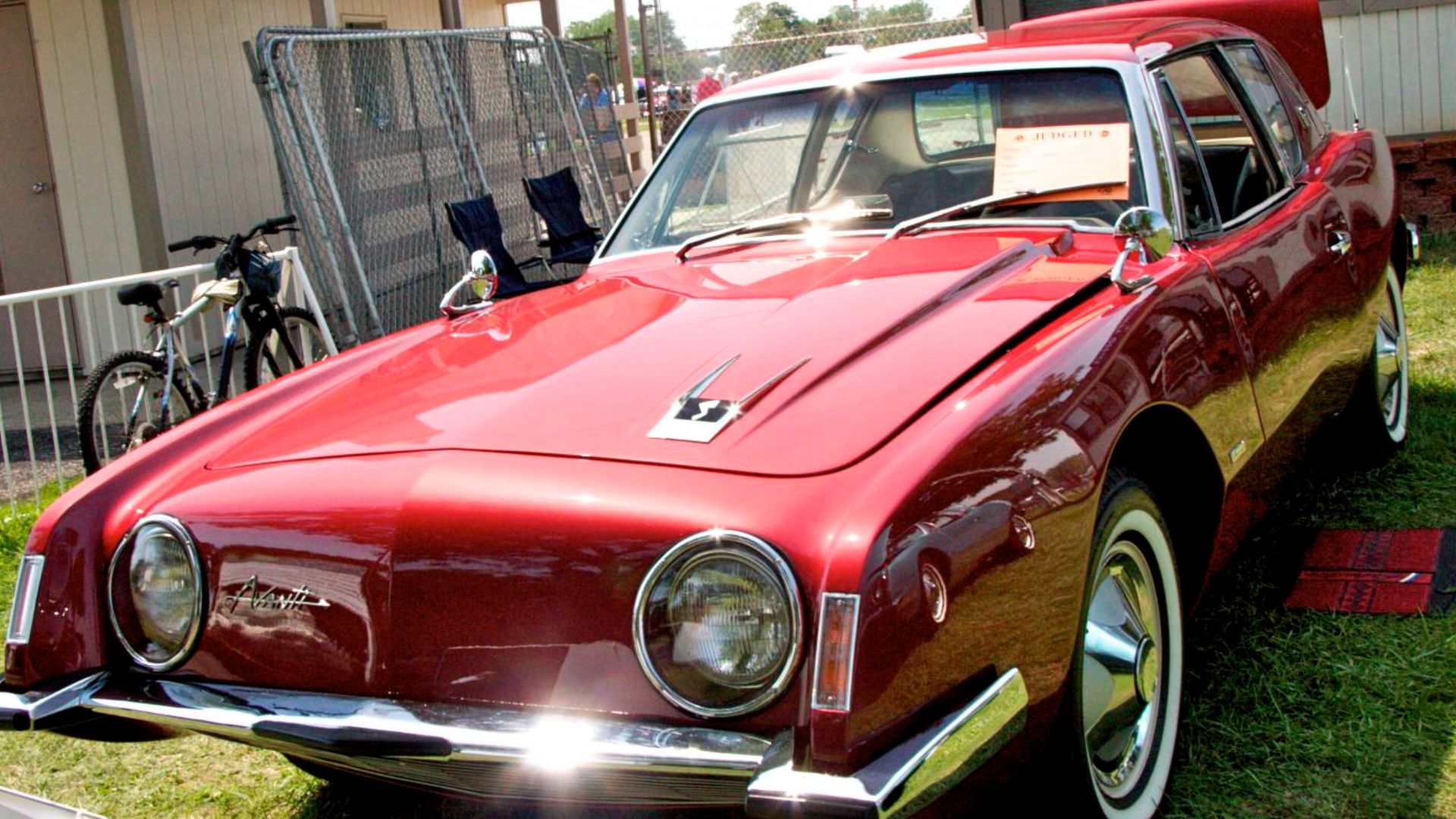 File:1963 Studebaker Avanti.jpg