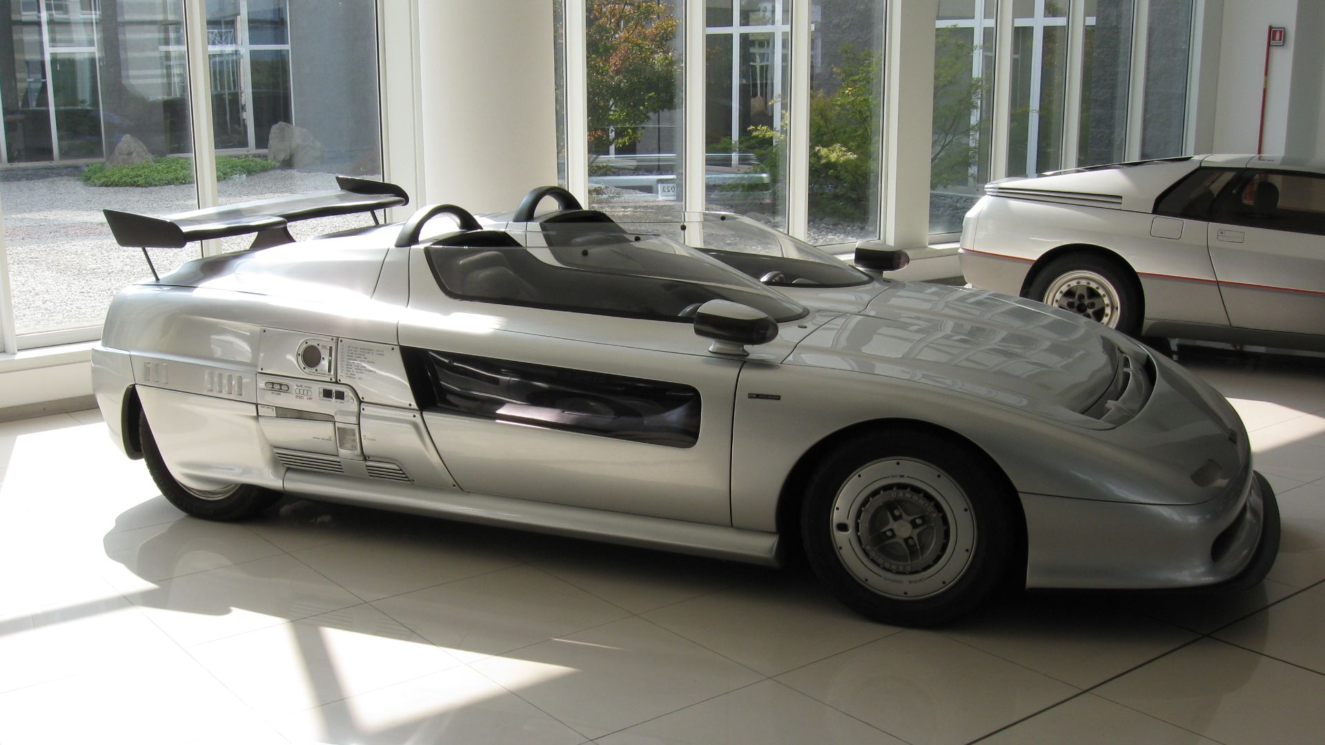 File:Audi Aztec Italdesign.jpg