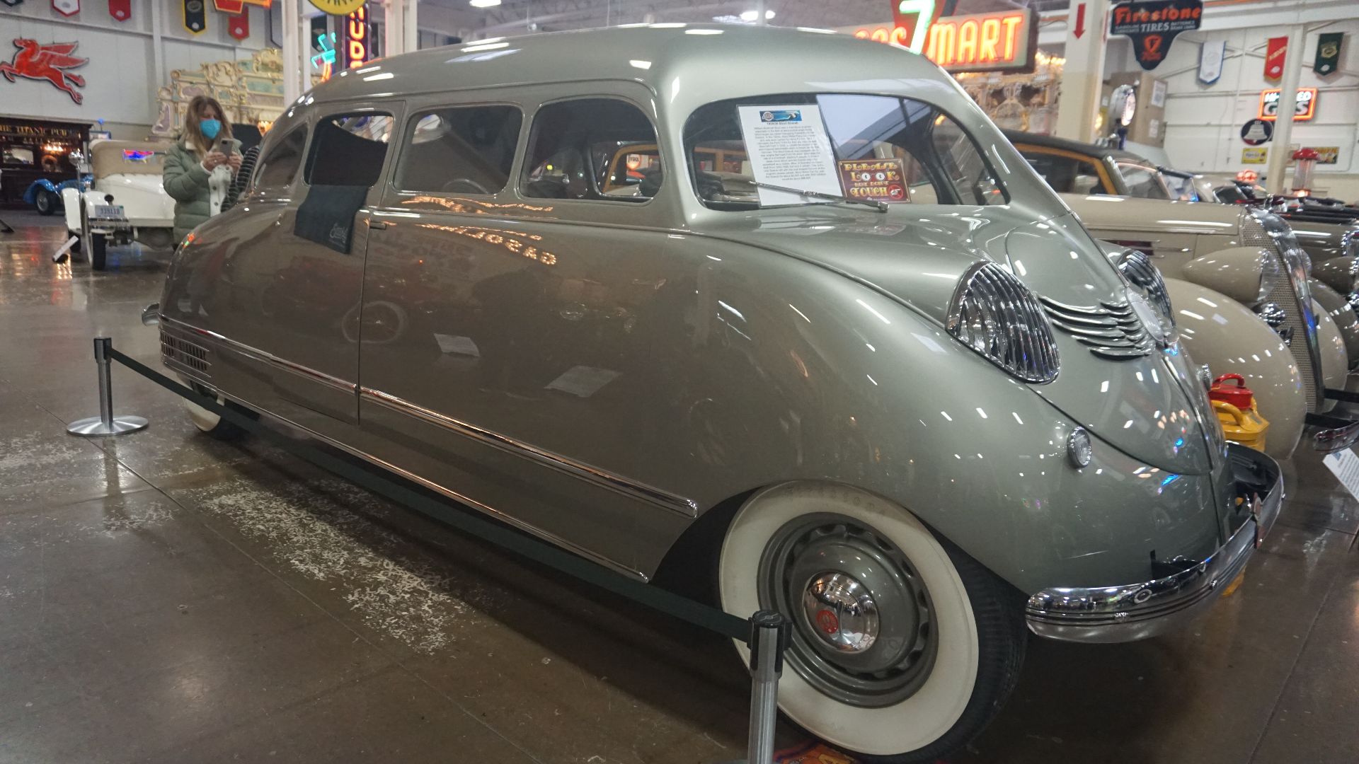 File:Stahls Automotive Collection December 2021 074 (1935-36 Stout Scarab).jpg