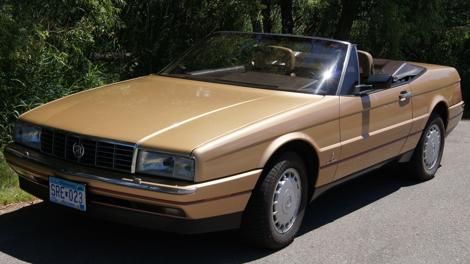 File:1987 Cadillac Allanté, front left (9456395106).jpg