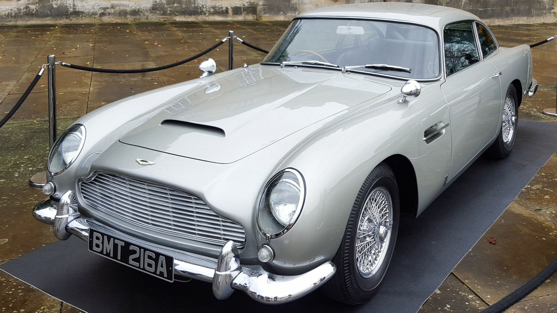 File:Aston Martin DB5 (Skyfall).jpg