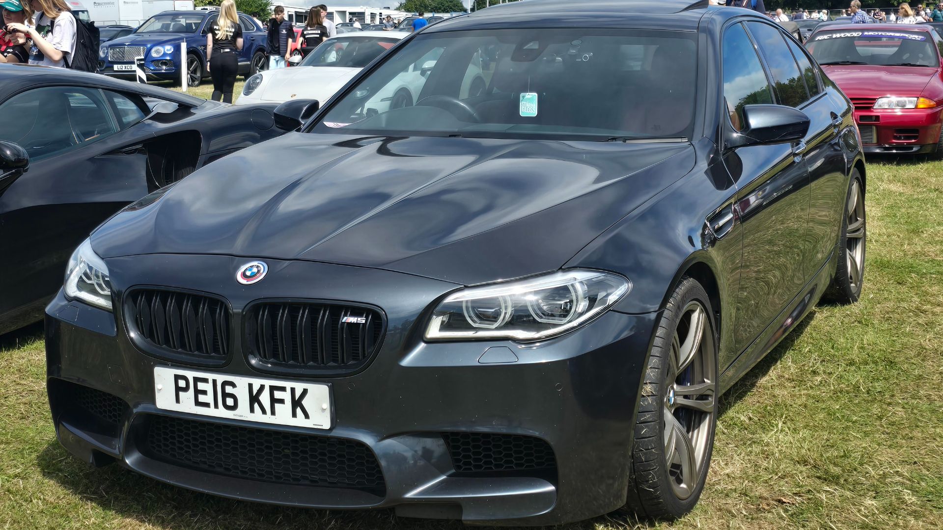 File:2016 BMW M5 Auto 3.jpg