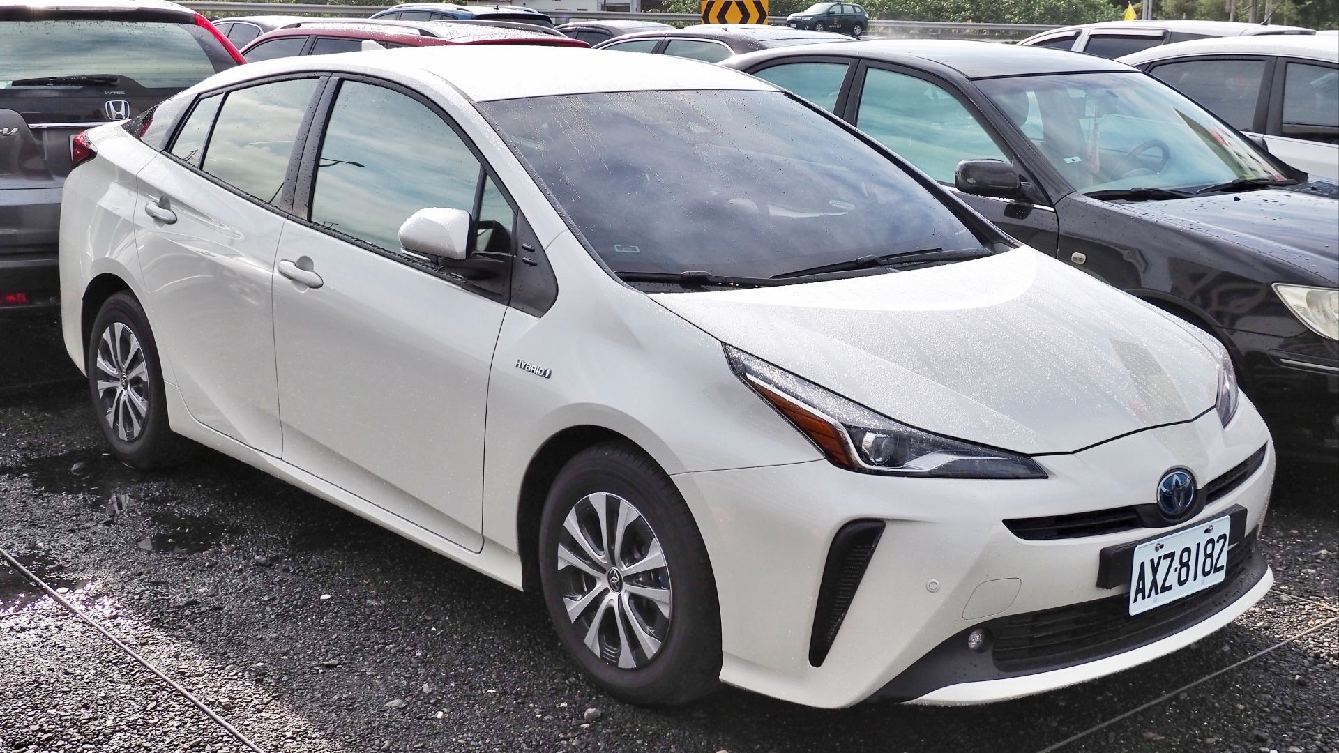 File:2018 Toyota Prius (facelift).jpg
