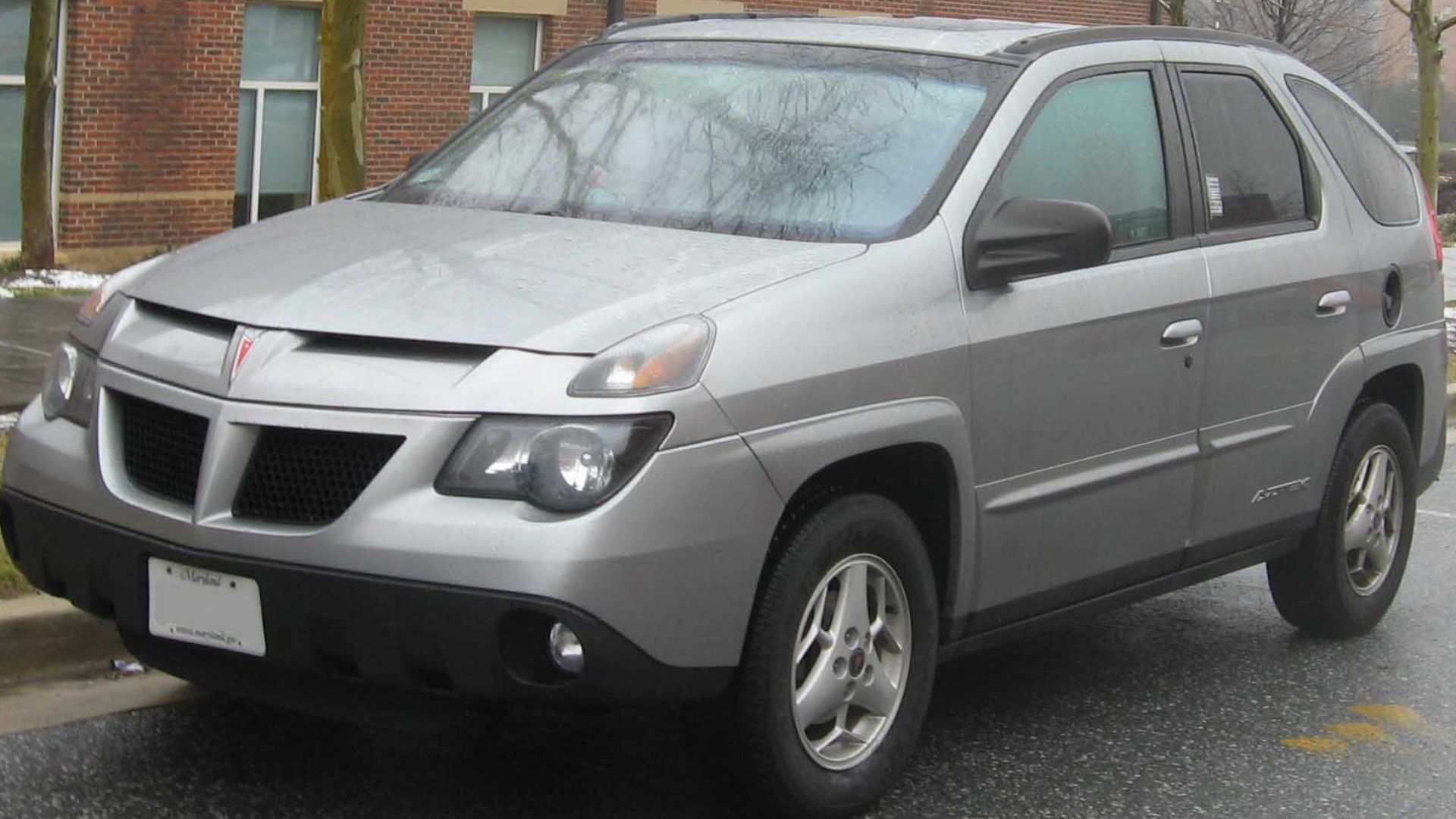 File:2002-05 Pontiac Aztek.jpg
