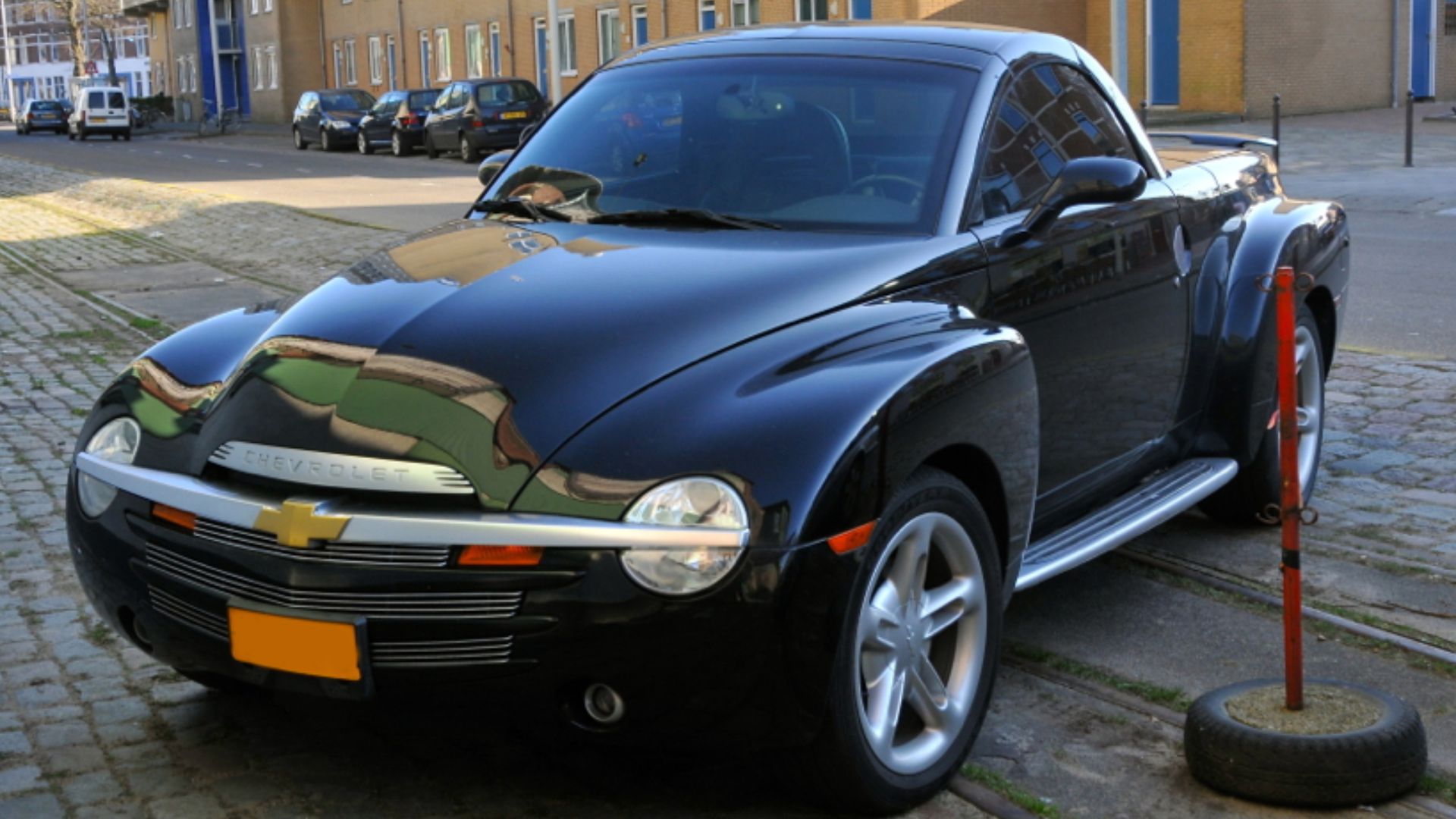 File:Chevrolet SSR (2003) - Flickr - FaceMePLS.jpg