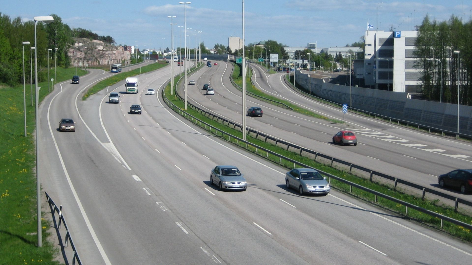 File:Motorway 4 in Helsinki Finland.jpg