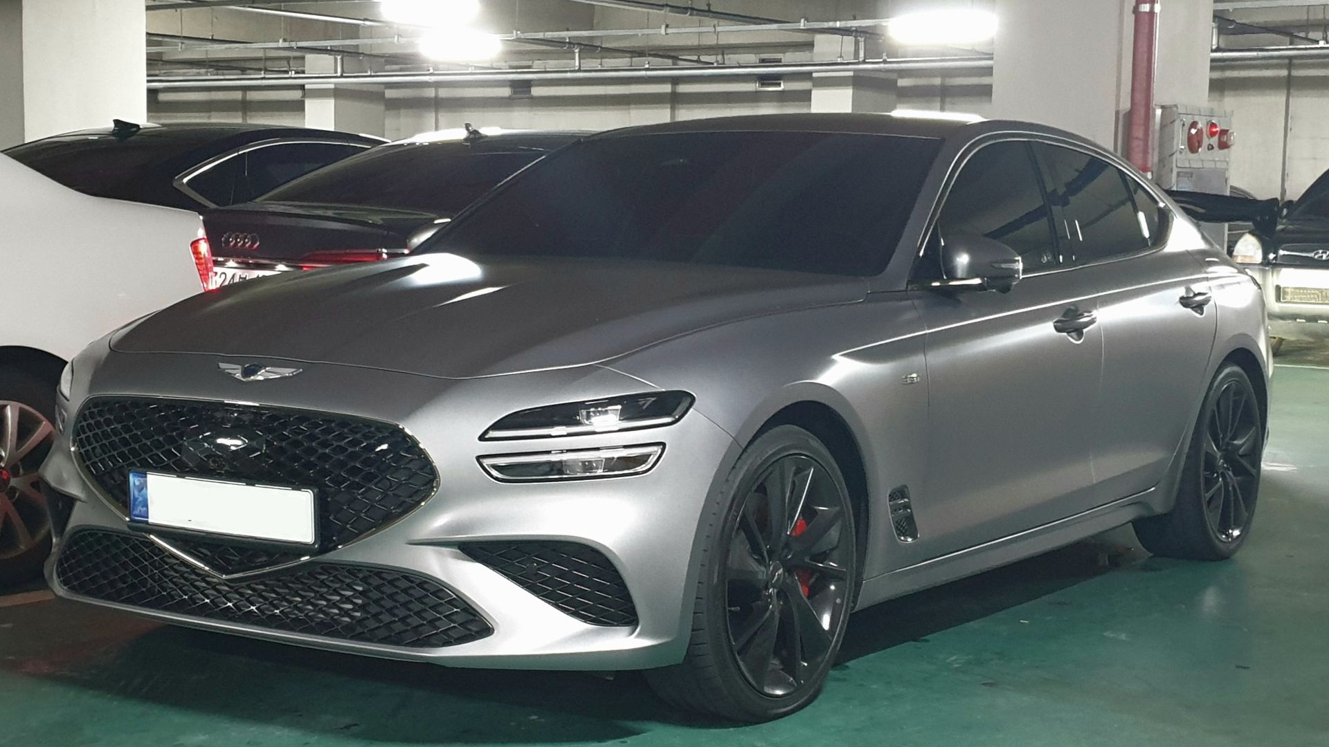 File:Genesis G70 Sport 3.3T RWD IK FL Bond Silver (1).jpg
