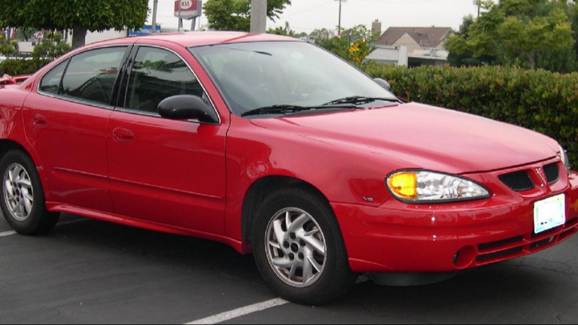 File:2005 Pontiac Grand Am.jpg