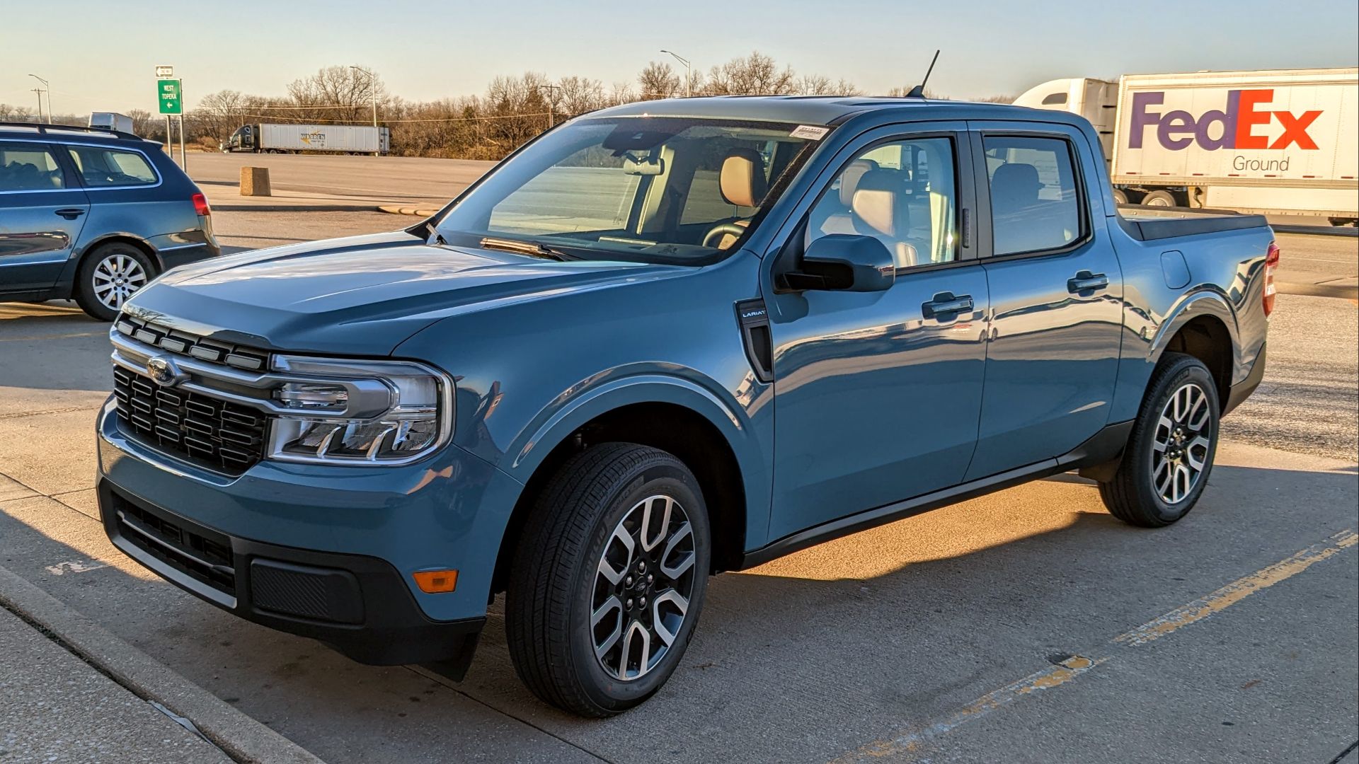 File:2022 Ford Maverick Lariat FWD Ecoboost.jpg