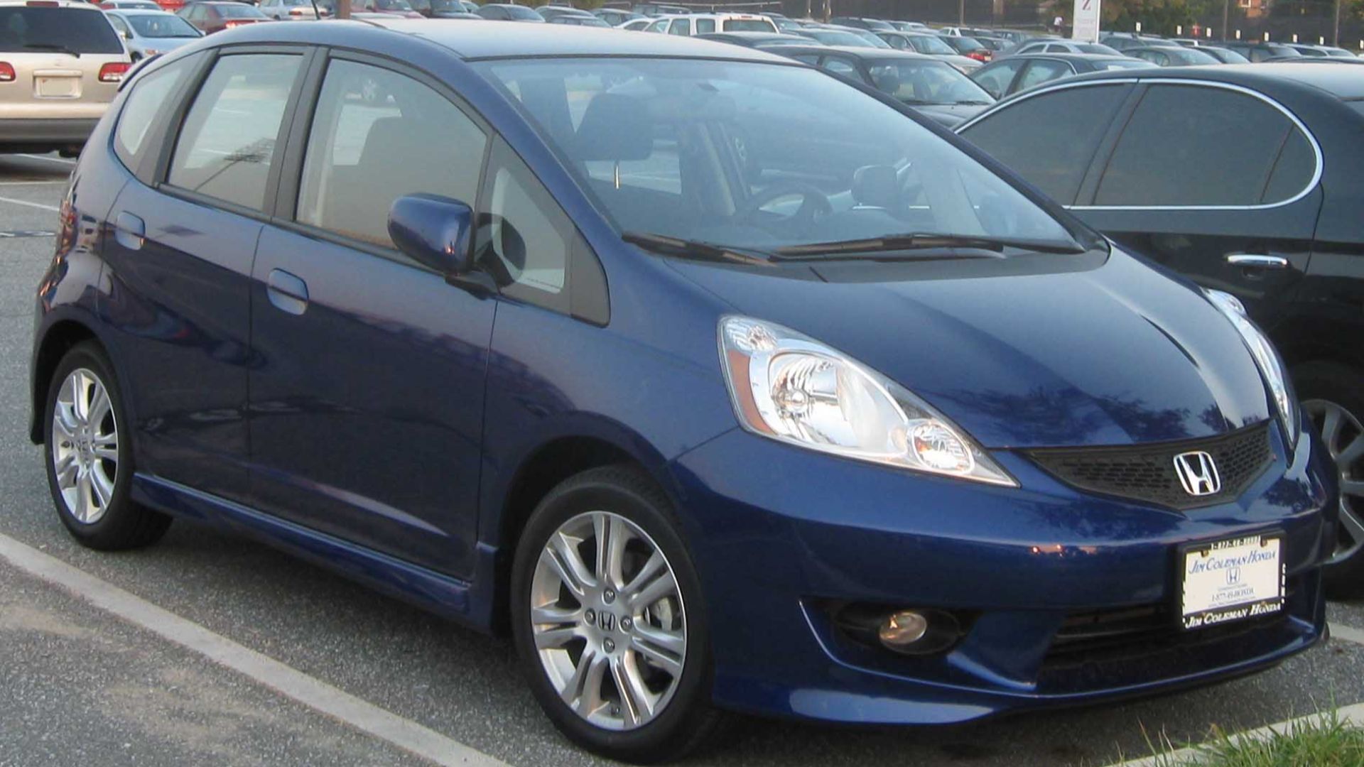 File:2009 Honda Fit front.jpg