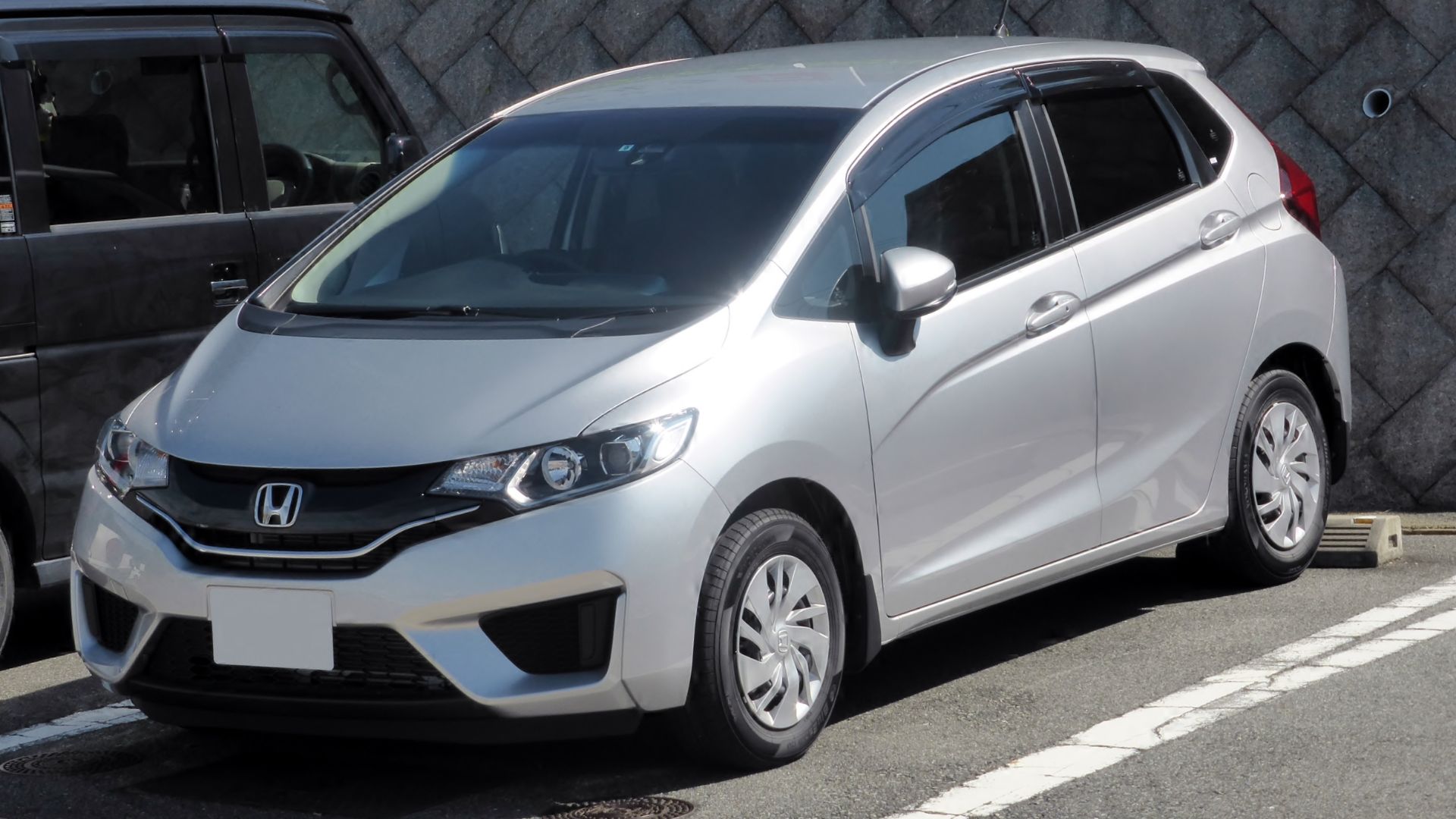 File:Honda FIT 13G (GK3) front.jpg