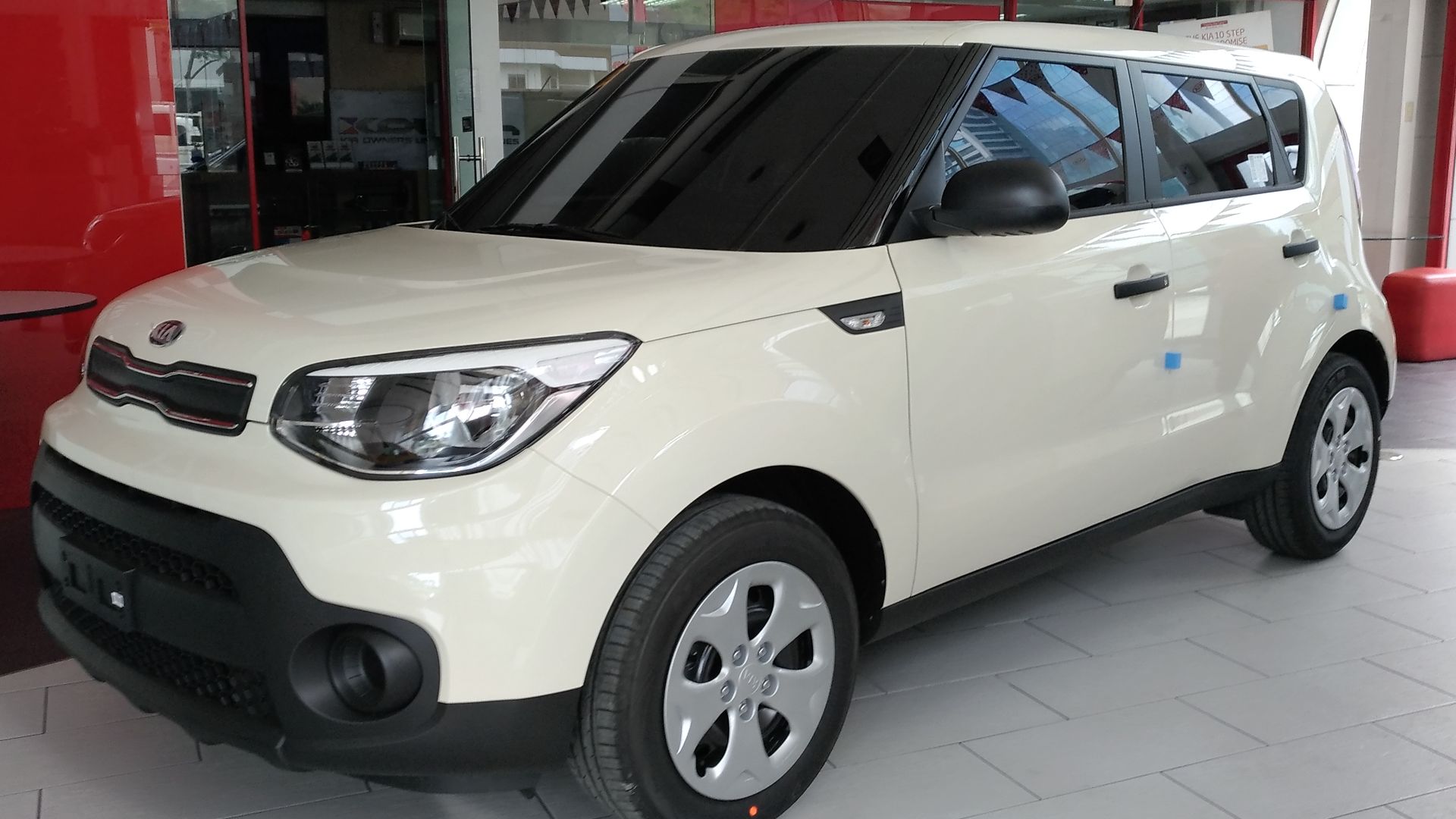 File:2017 Kia Soul LX - Front.jpg