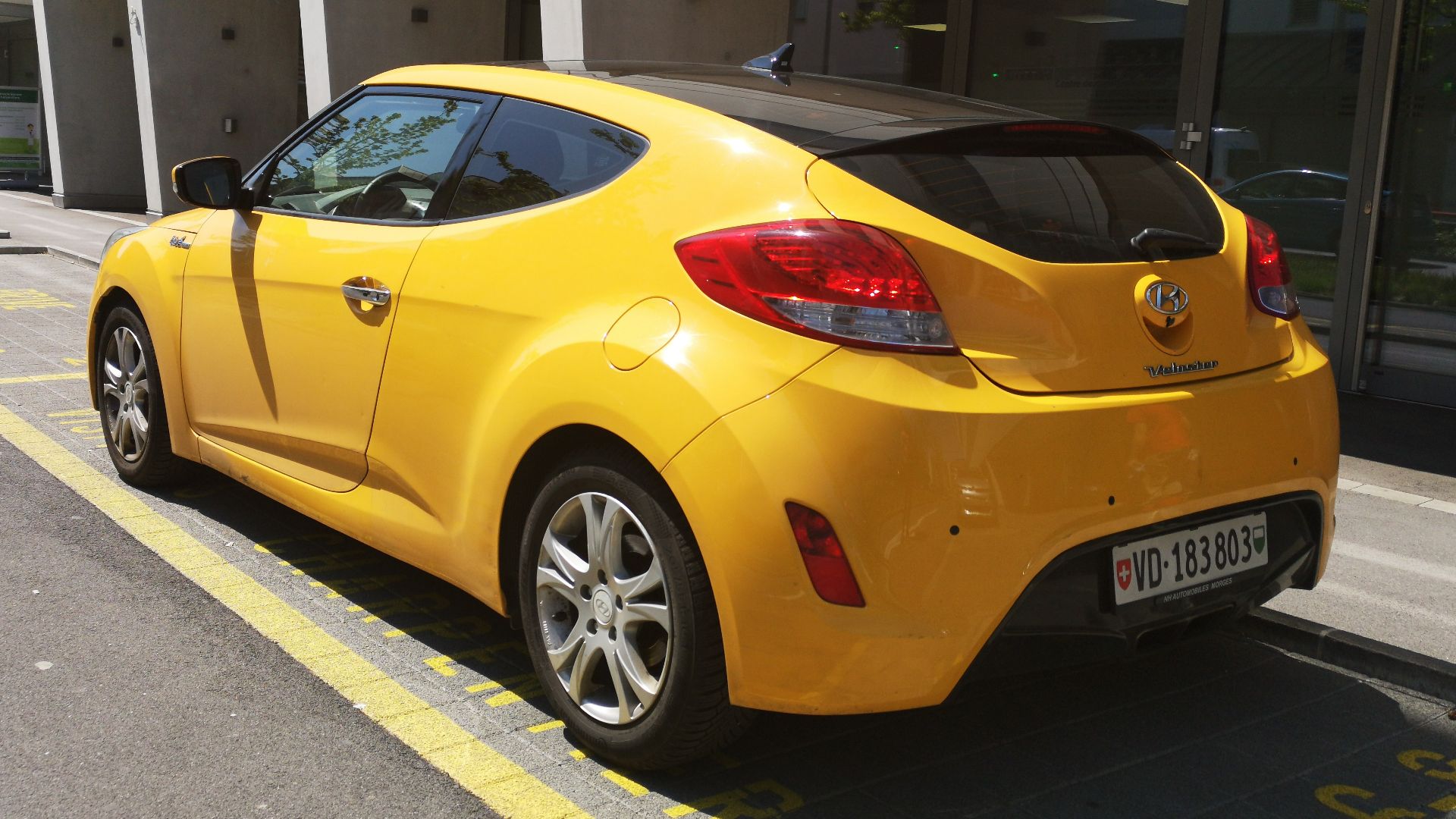 File:Hyundai Veloster (48025472703).jpg