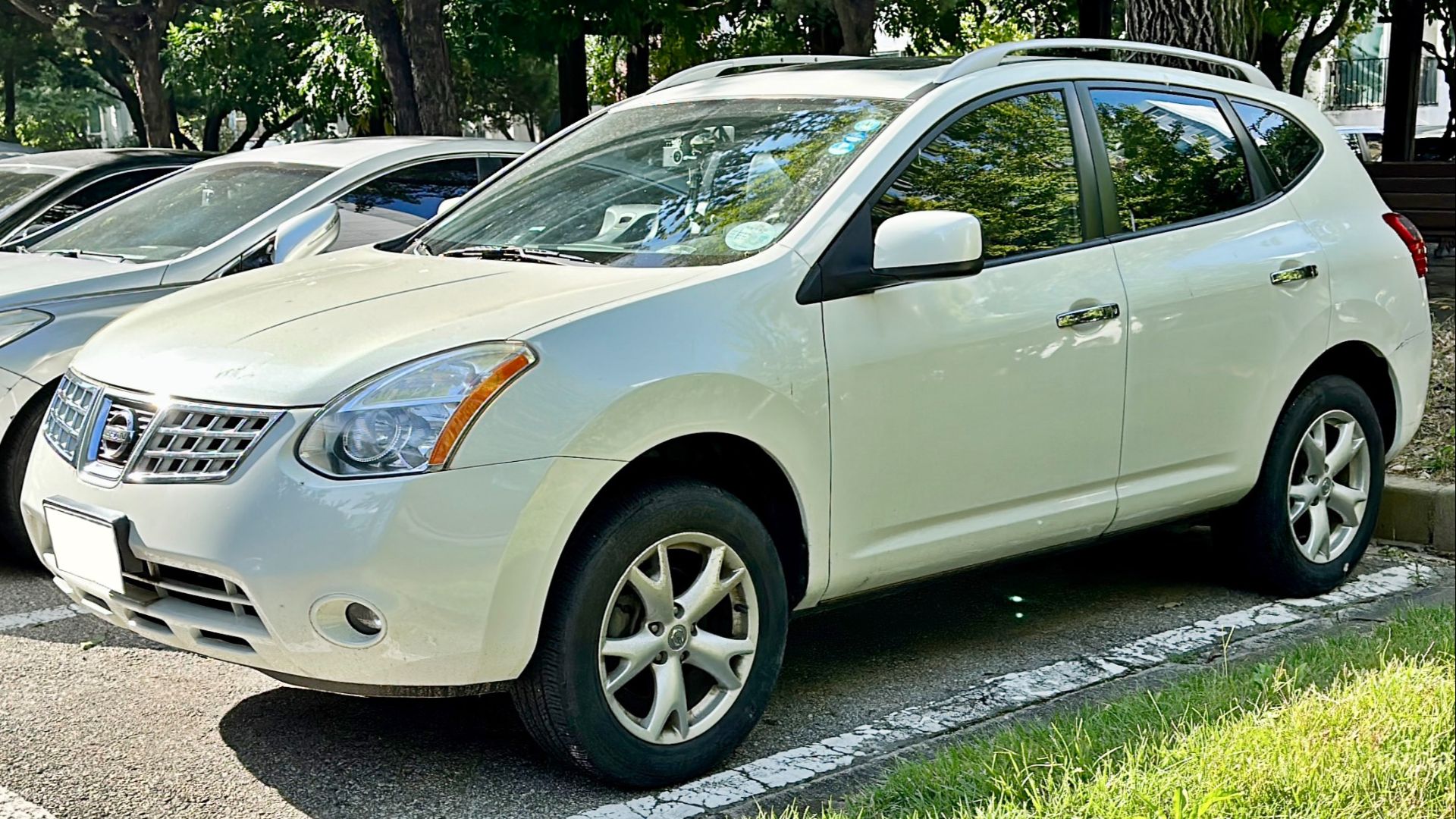 File:2008 Nissan Rogue (S35) 1.jpg