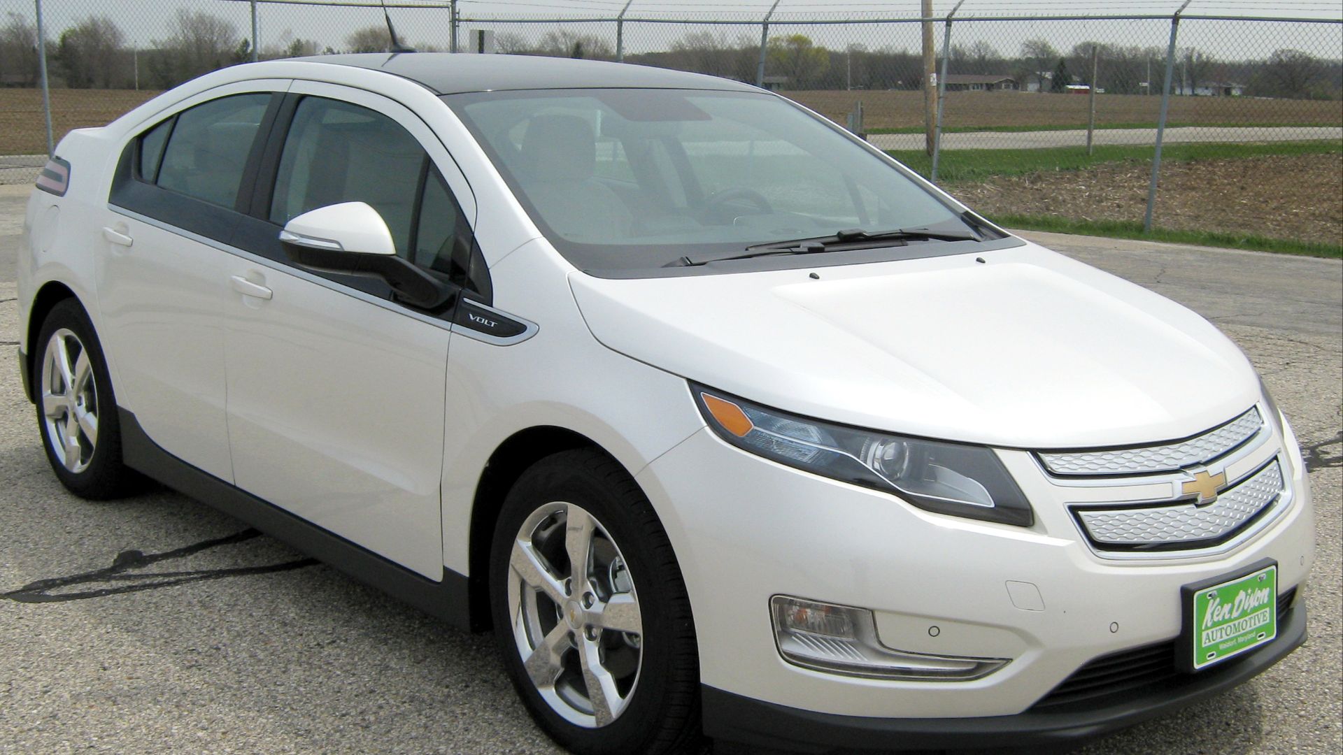 File:2011 Chevrolet Volt -- NHTSA 1.jpg