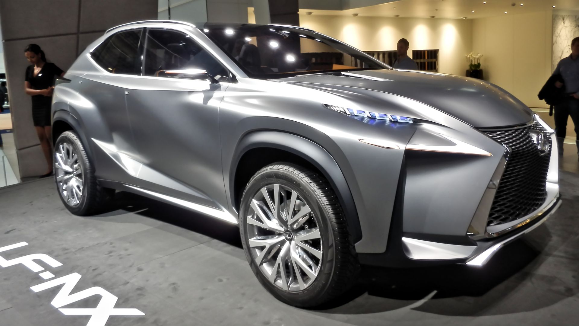 File:Lexus LF-NX IAA 2013.jpg