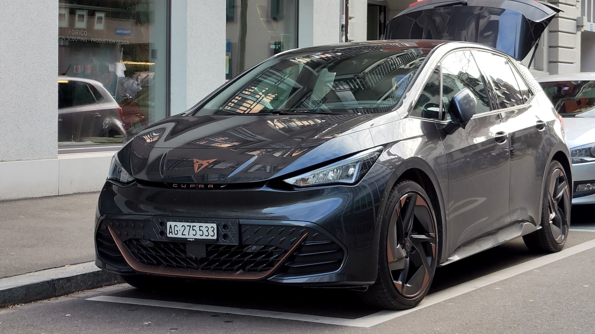 File:Cupra Born (51838629351).jpg