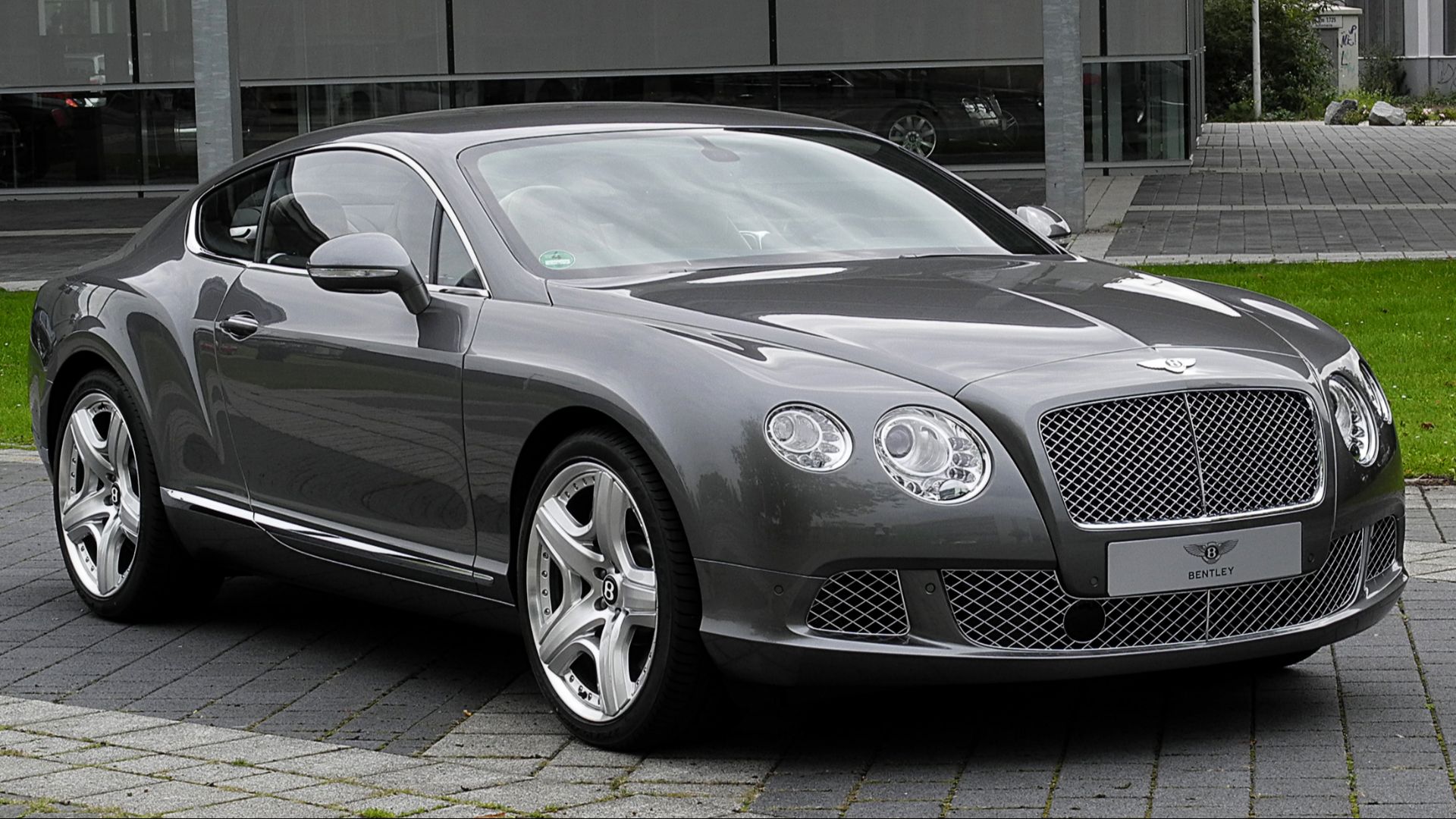 File:Bentley Continental GT (II) – Frontansicht (2), 30. August 2011, Düsseldorf.jpg