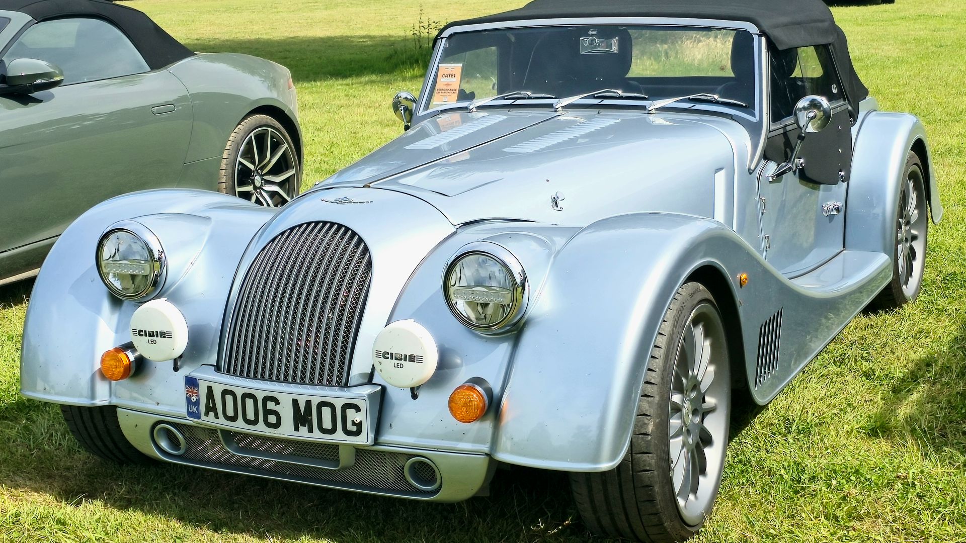 File:2019 Morgan Plus 6 Auto 2.jpg