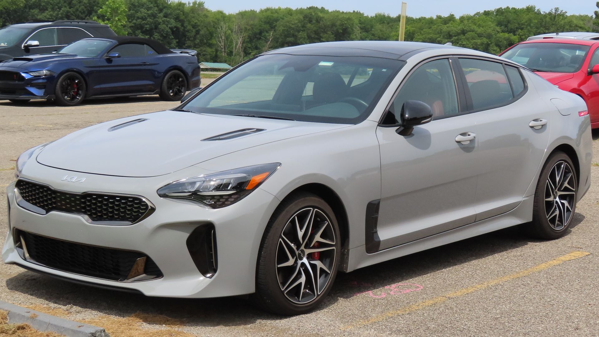 File:2023 Kia Stinger GT-Line, front left, 07-21-2024.jpg