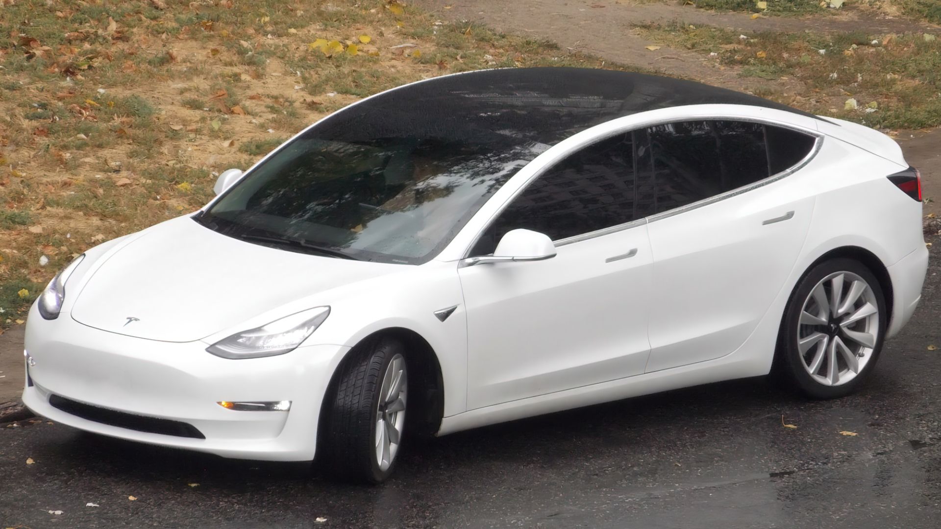 File:Tesla Model 3 (2016).jpg