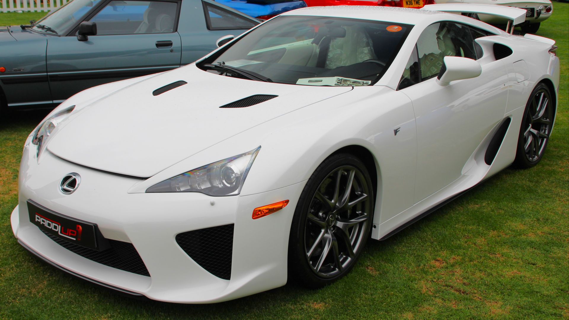 File:2011 Lexus LFA White.jpg