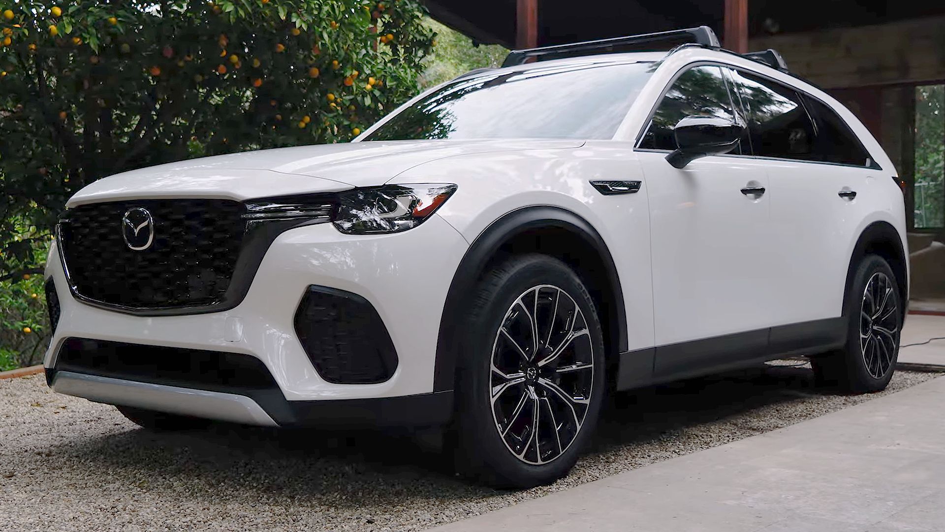 File:2025 Mazda CX-70 PHEV Premium Plus (United States) front view.png