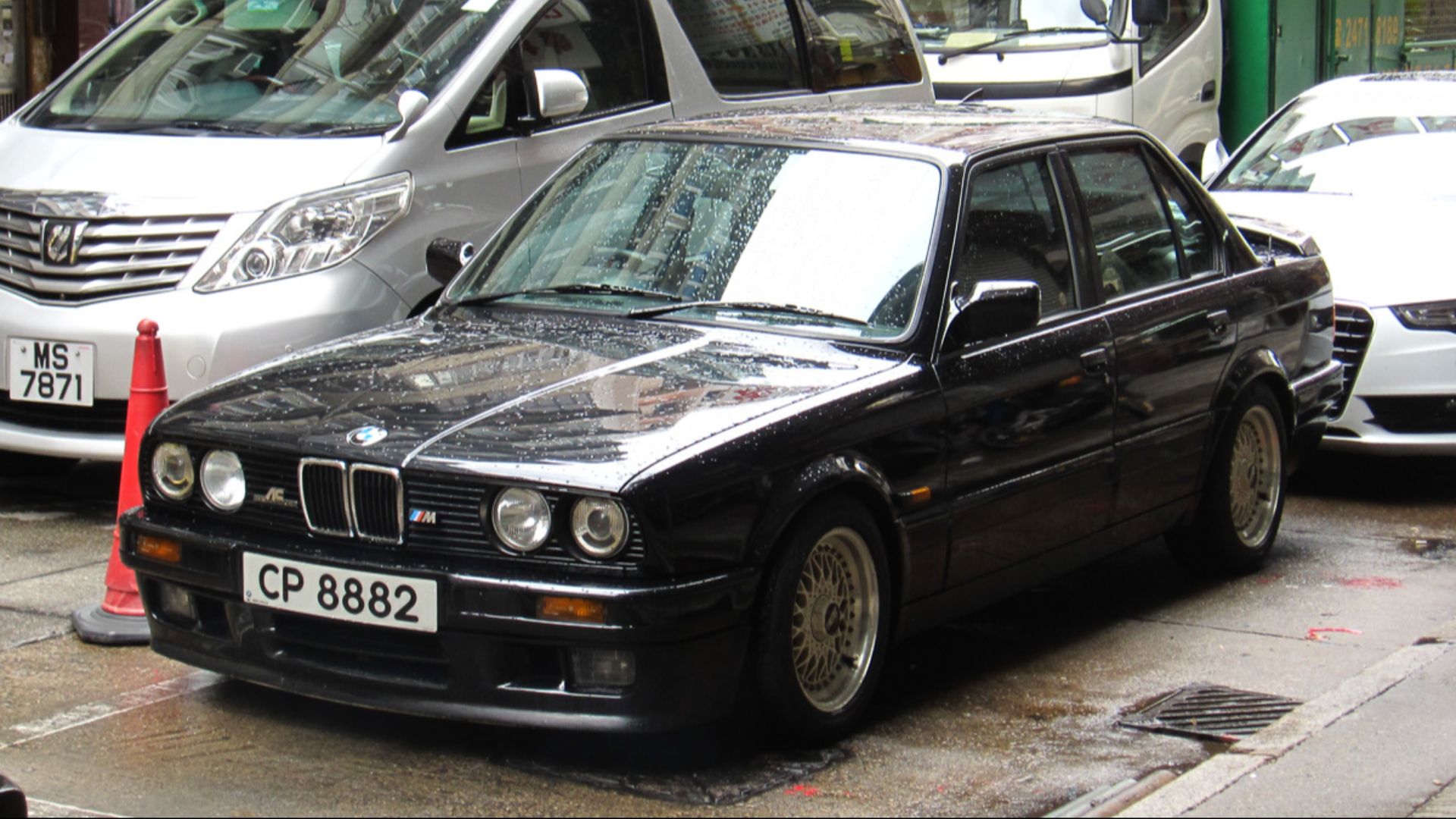 File:BMW 3 Series (E30).jpg