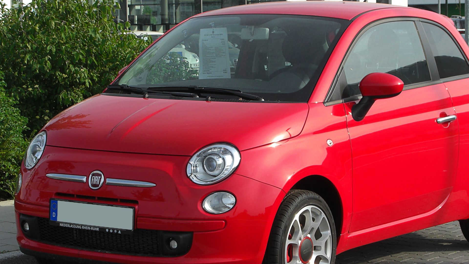 File:Fiat 500 1.4 16V Rosso Corsa – Frontansicht, 7. Mai 2011, Düsseldorf.jpg