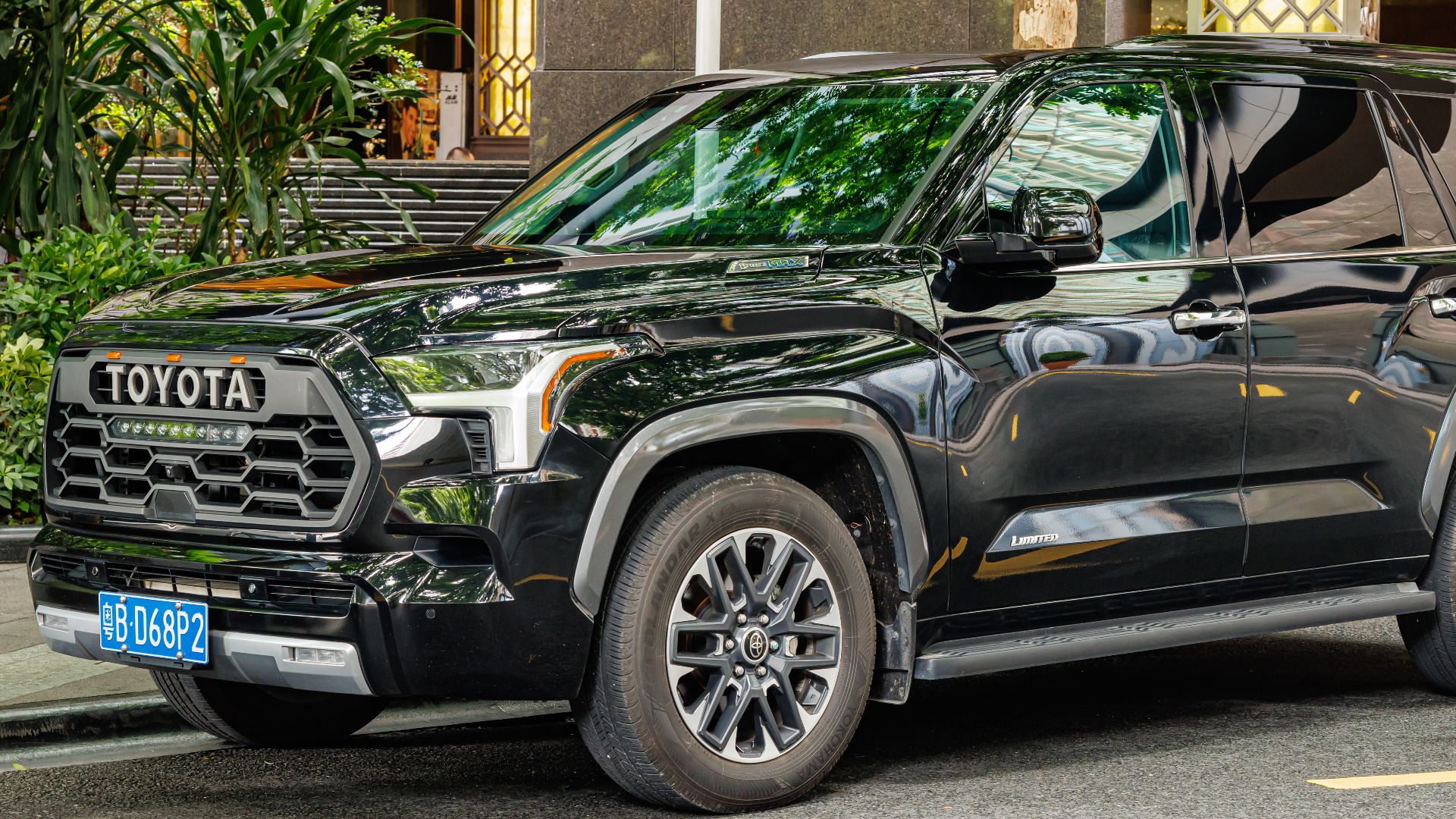 File:TOYOTA SEQUOIA (XK80) China (2).jpg