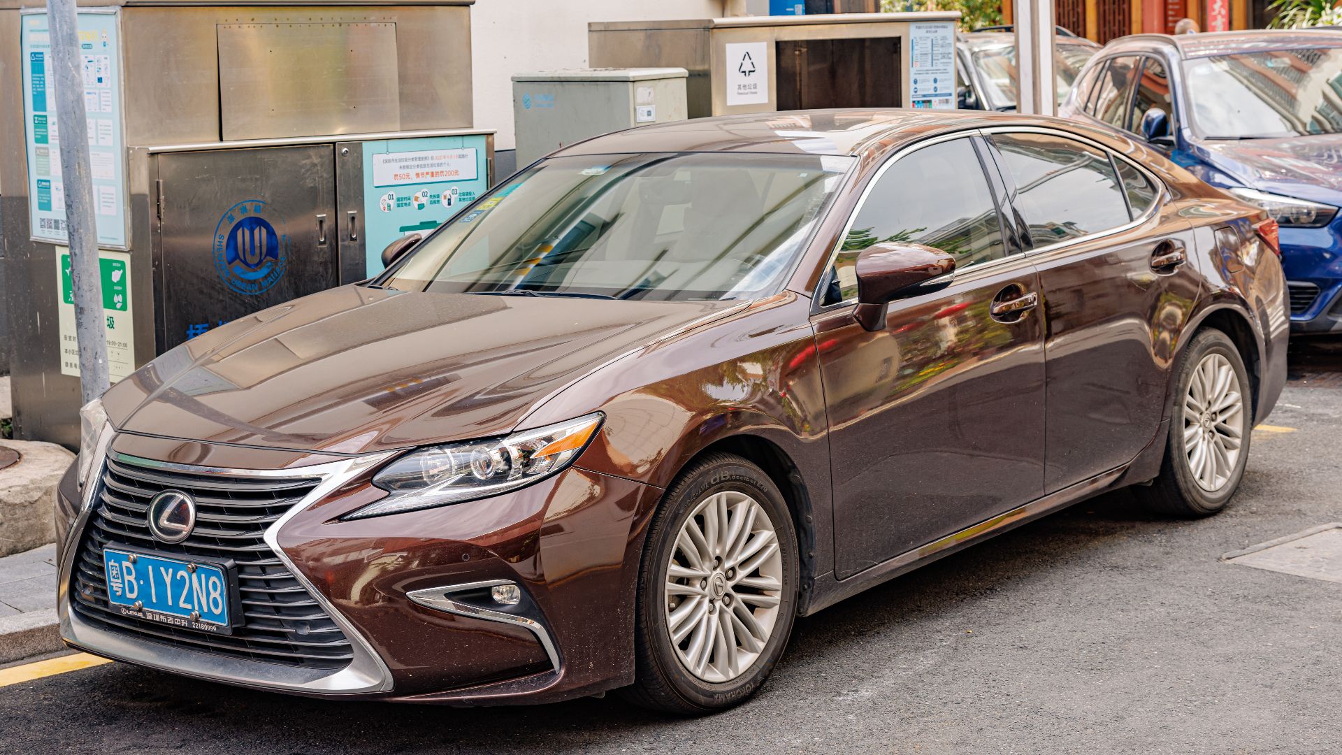 File:LEXUS ES 200 (XV60) China (16).jpg