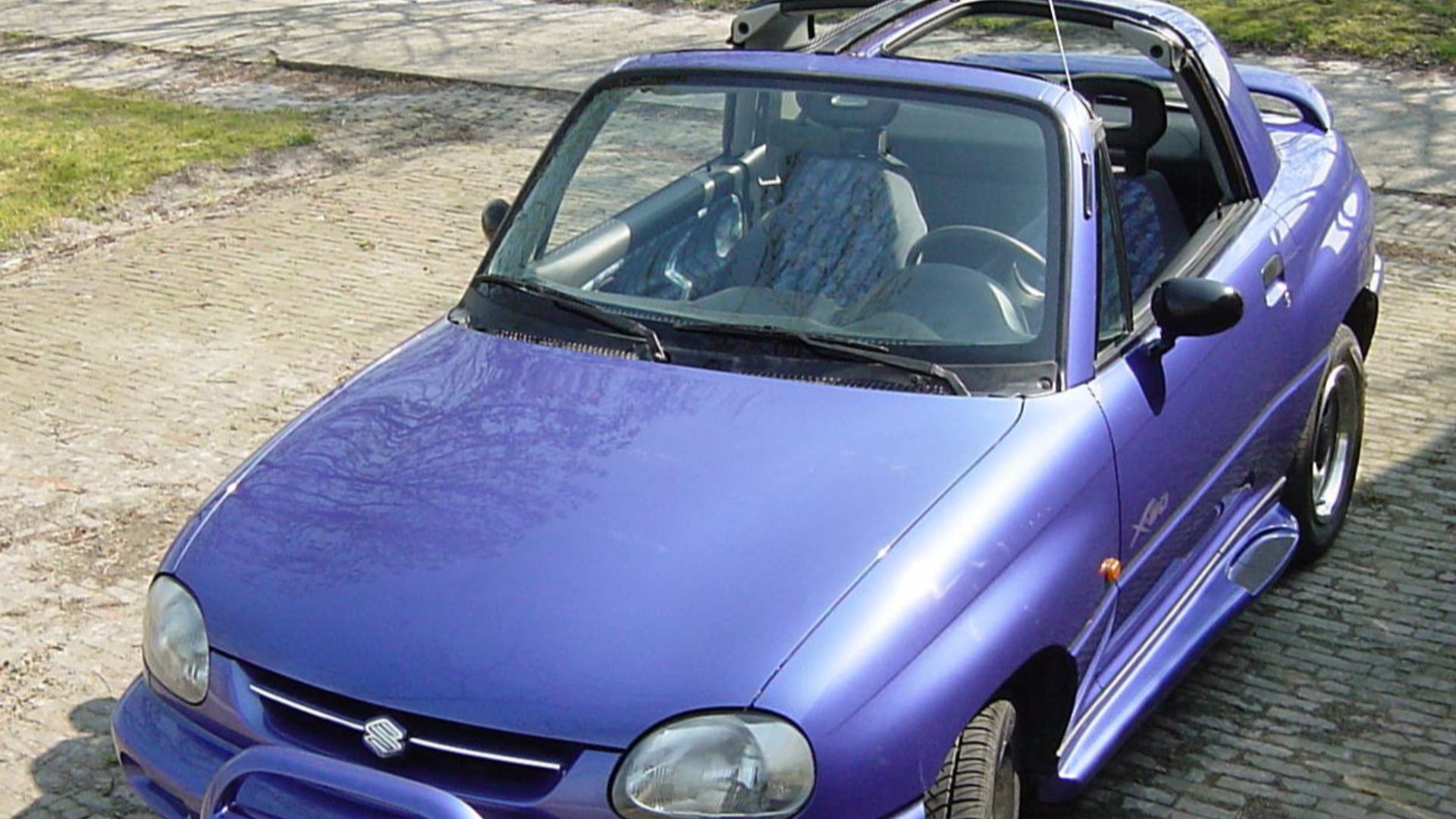 File:Suzuki X90.jpg
