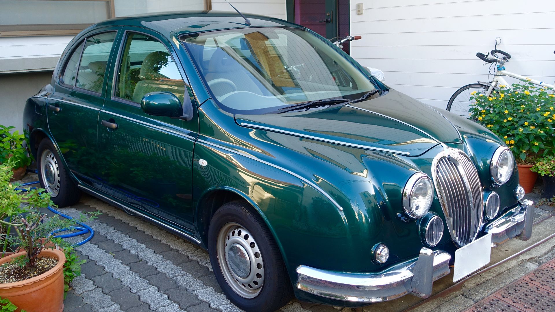 File:Mitsuoka Viewt - Tokyo, Japan - DSC04595.jpg